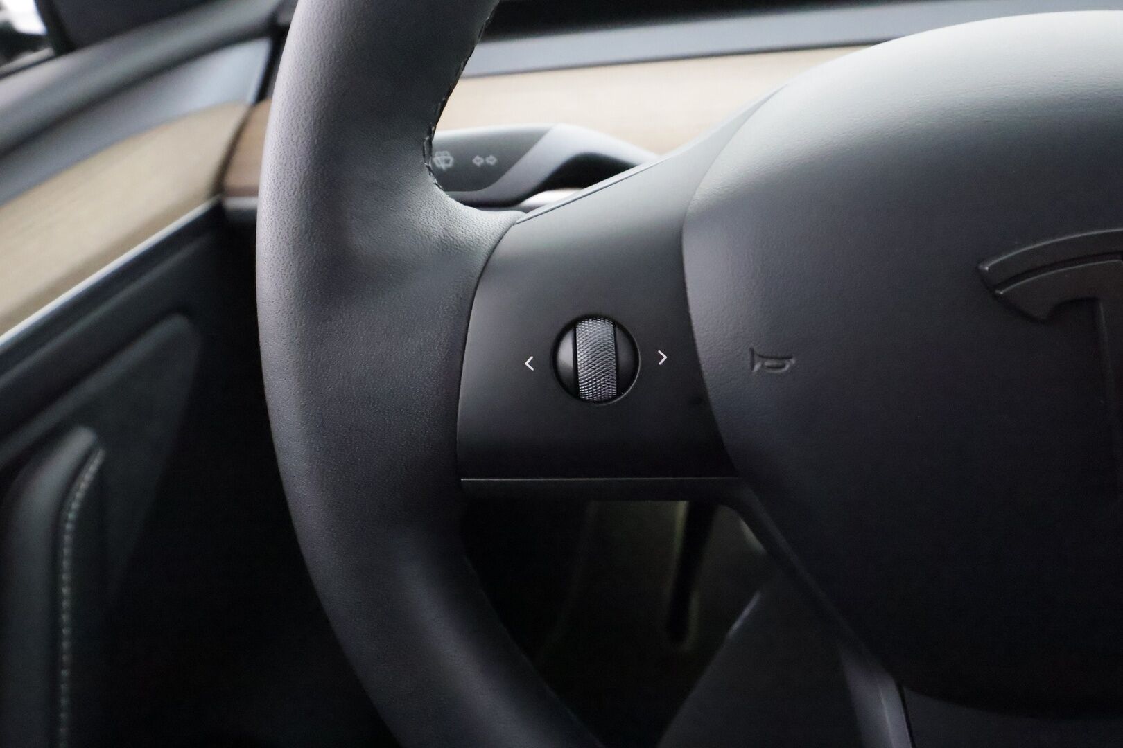 Tesla Model Y 2022 Performance - | ILP | Koukku | Lasikatto | ACC | Matrix-LED | P.kamera | Muistipenkki | Premium Audio | Navi | Kaistavahti | Keyless | 2x Latauskaapelit | - KORKO VAIN 3,99 %