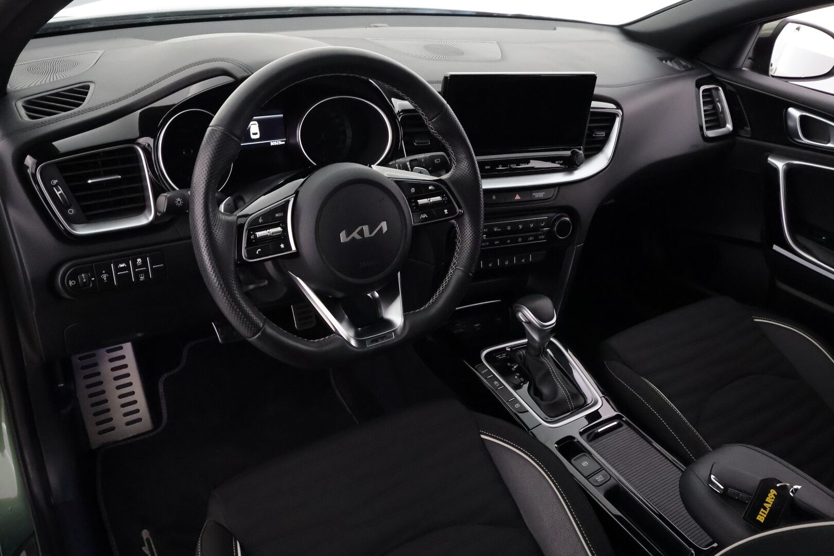 Kia ProCeed 2025 1,5 T-GDI 140hv GT-Line DCT - | ACC | Puolinahat | P.kamera | Lane Assist | Navi | Apple & Android | Lämm. ratti | Lohko+sisälämmitin | Merkkihuollot | 1-om suomiauto |