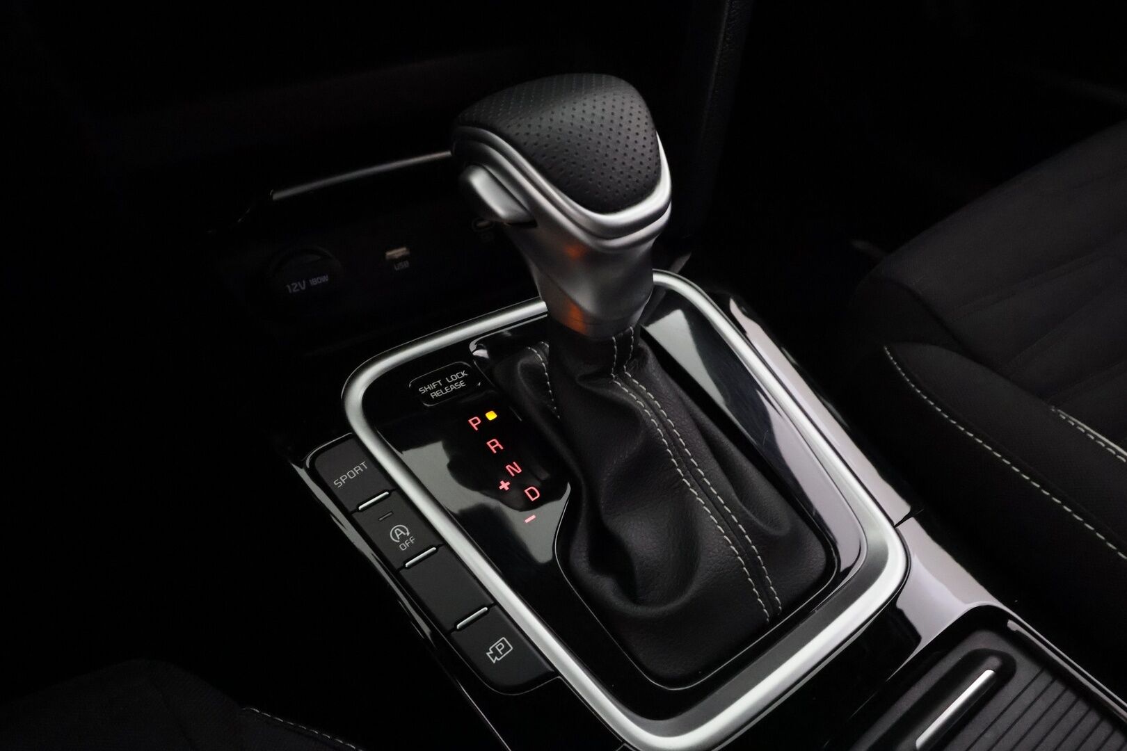 Kia ProCeed 2025 1,5 T-GDI 140hv GT-Line DCT - | ACC | Puolinahat | P.kamera | Lane Assist | Navi | Apple & Android | Lämm. ratti | Lohko+sisälämmitin | Merkkihuollot | 1-om suomiauto |