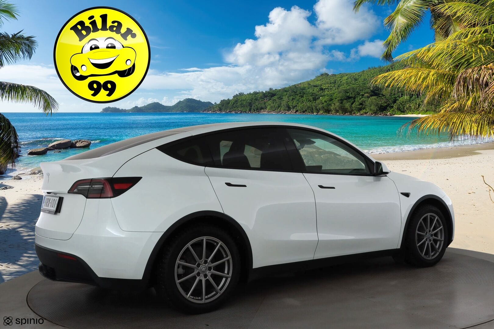 Tesla Model Y 2024 RWD * Koukku / ILP / Premium Audio / Lasikatto / Matrix LED / Nahat / Ratinlämmitin * - 1.Om Suomi-auto / Kahdet renkaat aluvanteilla / Alvillinen