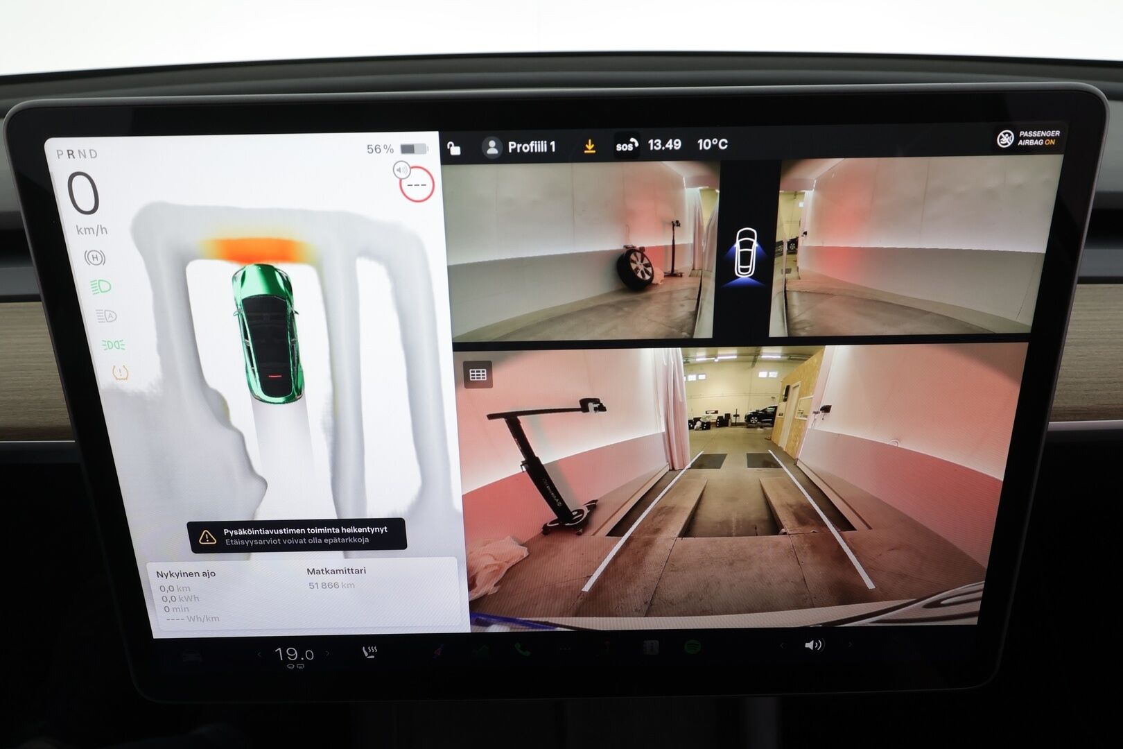 Tesla Model Y 2024 RWD * Koukku / ILP / Premium Audio / Lasikatto / Matrix LED / Nahat / Ratinlämmitin * - 1.Om Suomi-auto / Kahdet renkaat aluvanteilla 