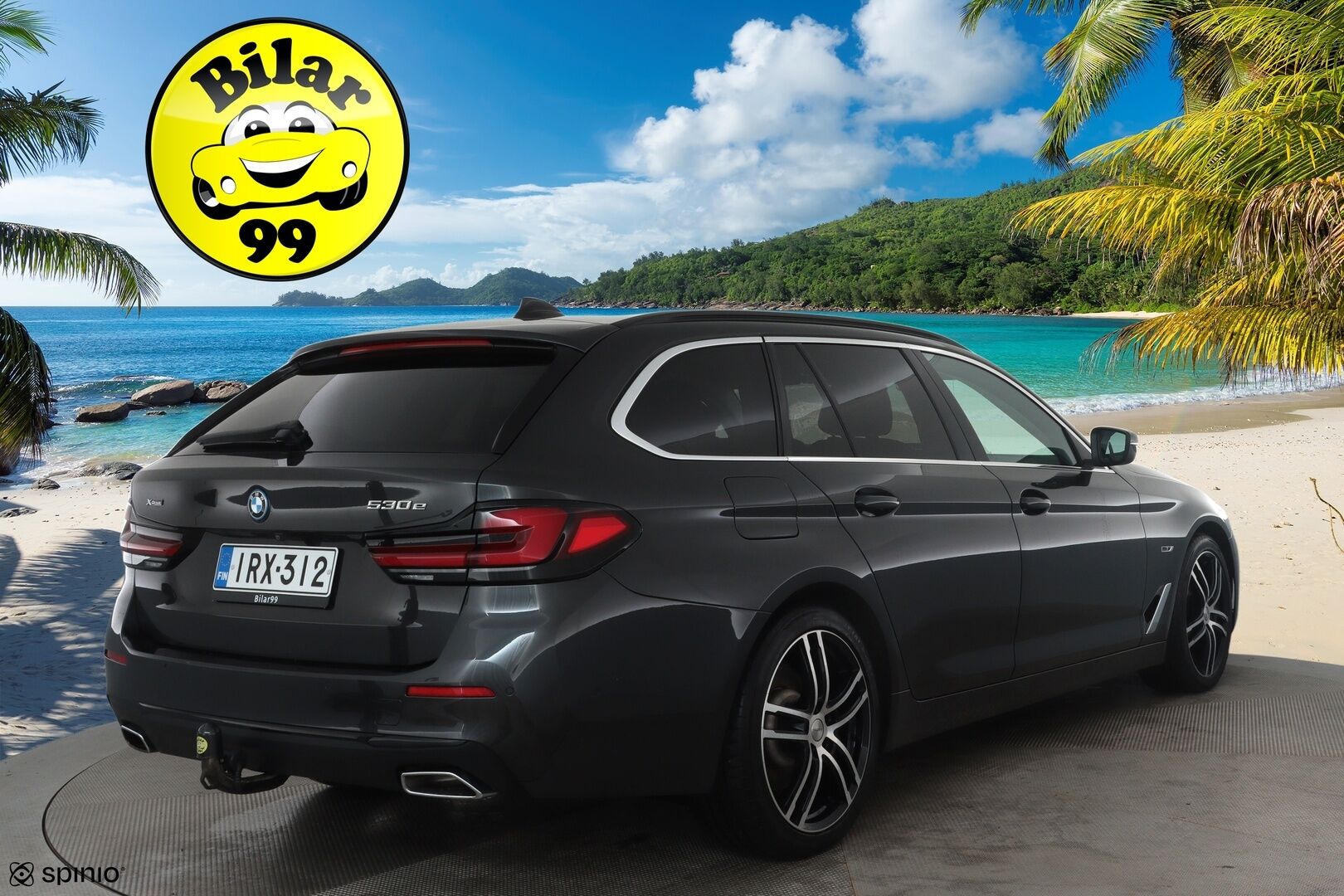 BMW 530 2022 G31 Touring 530e xDrive A Charged Edition *Vakkari / P.kamera / Hifi / LED / Navi / Sporttinahat / Koukku* - Kahdet renkaat aluvanteilla