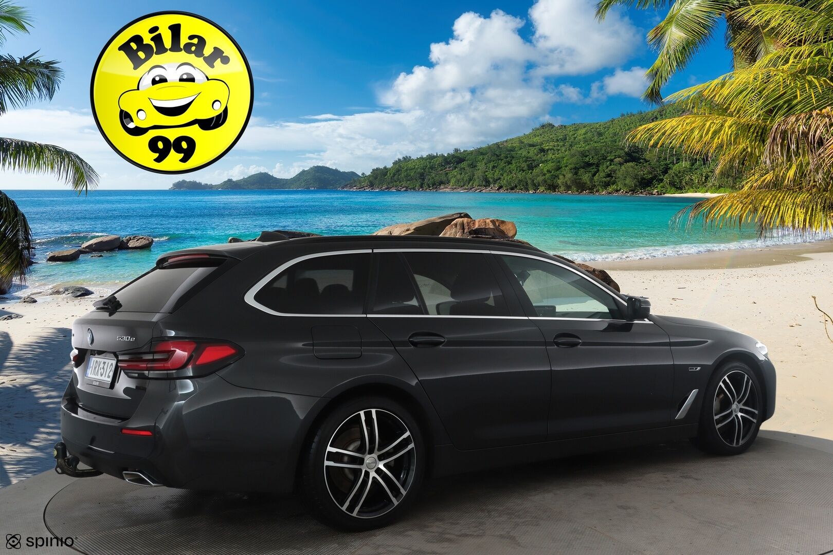 BMW 530 2022 G31 Touring 530e xDrive A Charged Edition *Vakkari / P.kamera / Hifi / LED / Navi / Sporttinahat / Koukku* - Kahdet renkaat aluvanteilla