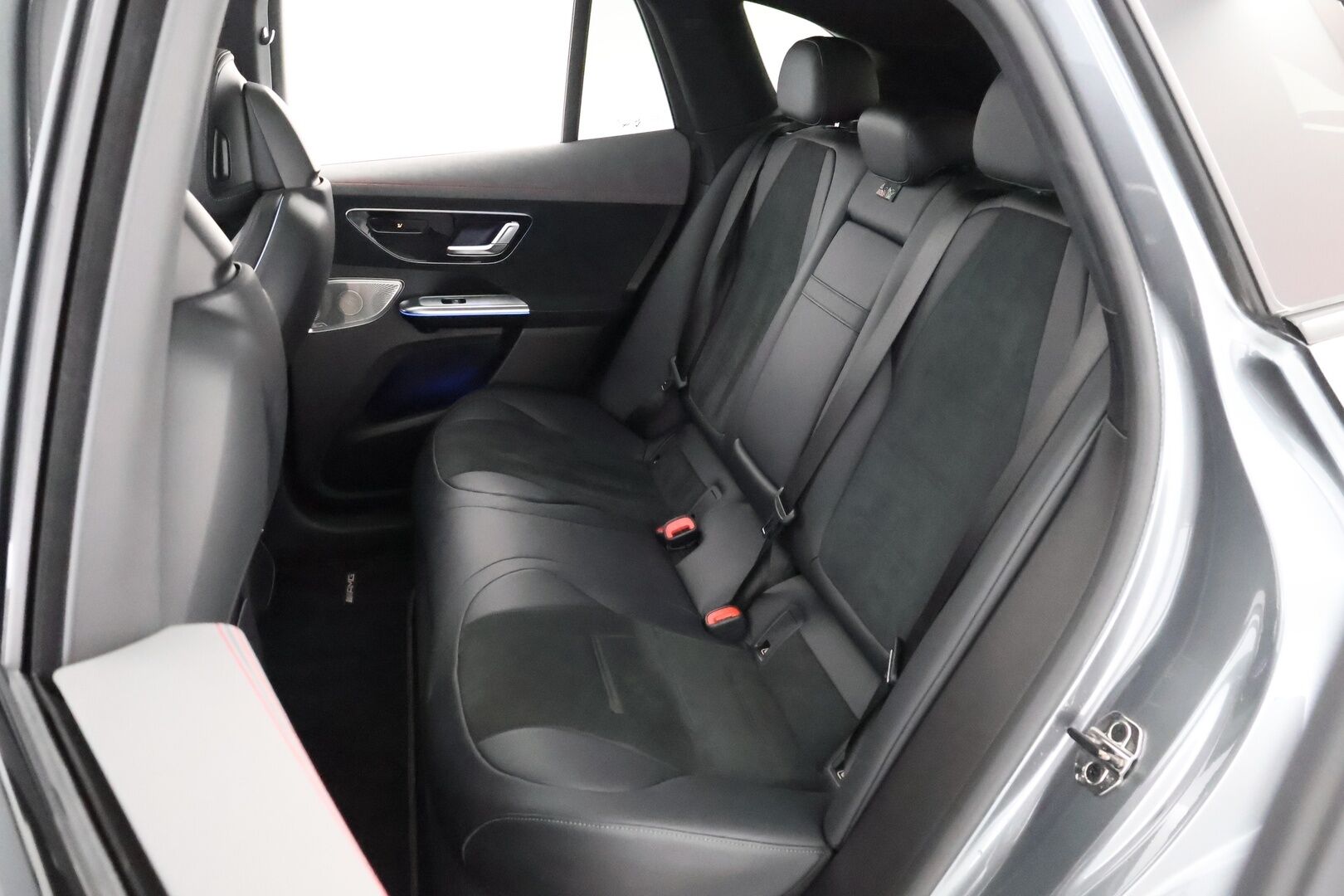 Mercedes-Benz EQE SUV 2023 500 SUV 4MATIC AMG - 2,99 % KORKOTARJOUS TÄHÄN AUTOON - Distronic+ / Digital Light / Vetokoukku / 3D Burmester Surround / Panoraama / Nahka-Alcantara Muistipenkit / Ilma-Alusta / Supervarusteltu!