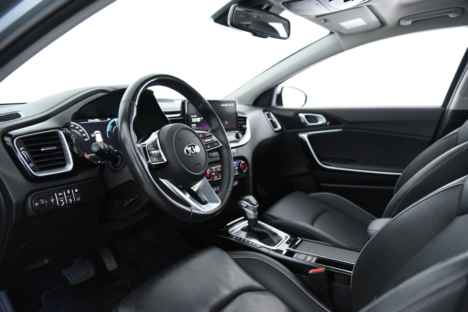 Kia Ceed 2020 Panorama / ilmastoidut nahat / Koukku / Blis / Adapt. vak / P-kamera - Merkkiliikkeen huoltohistoria / Muistipenkki /  Lohko + sisätilalämmitin / Navi / Huippuvarusteltu!