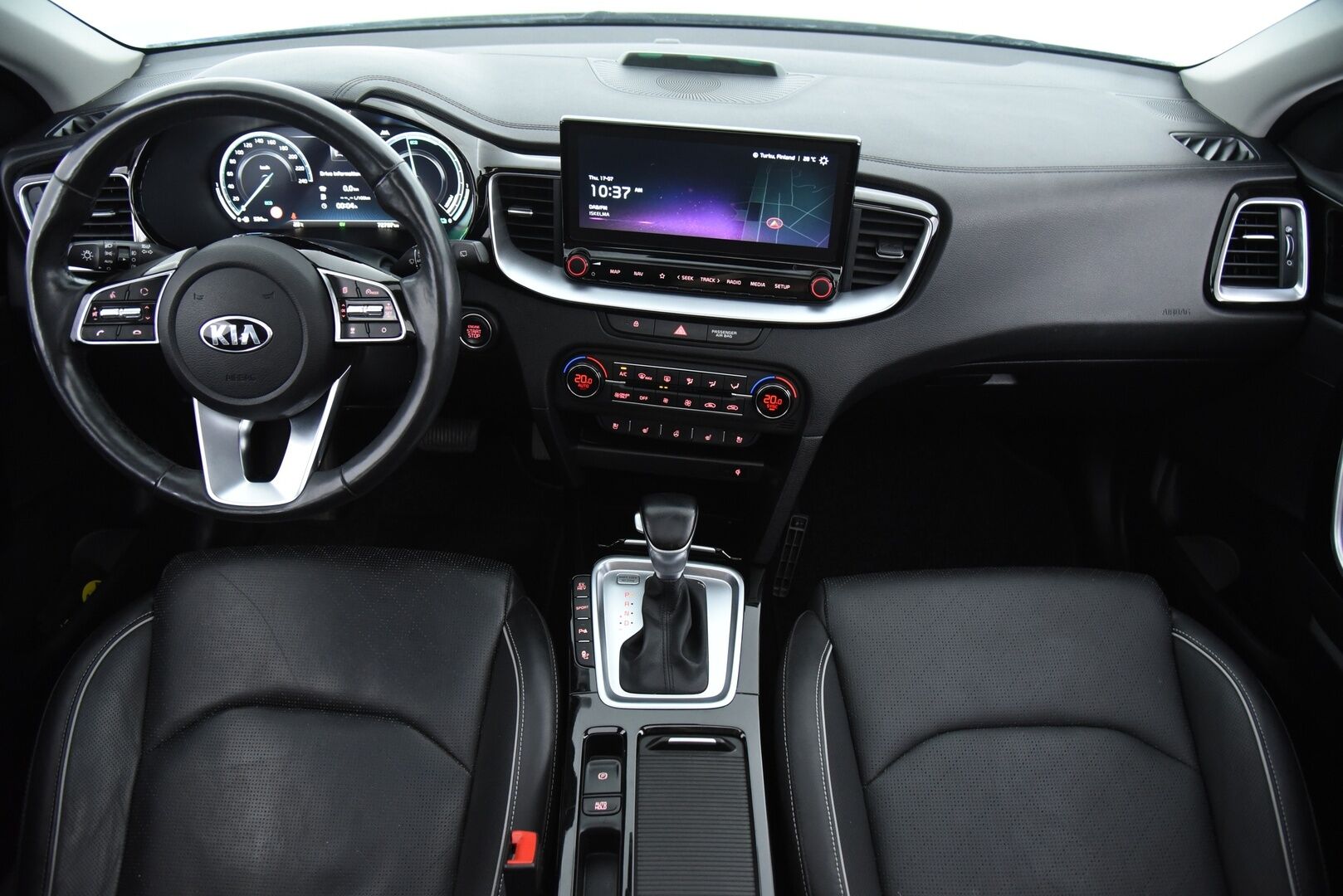 Kia Ceed 2020 Panorama / ilmastoidut nahat / Koukku / Blis / Adapt. vak / P-kamera - Merkkiliikkeen huoltohistoria / Muistipenkki /  Lohko + sisätilalämmitin / Navi / Huippuvarusteltu!