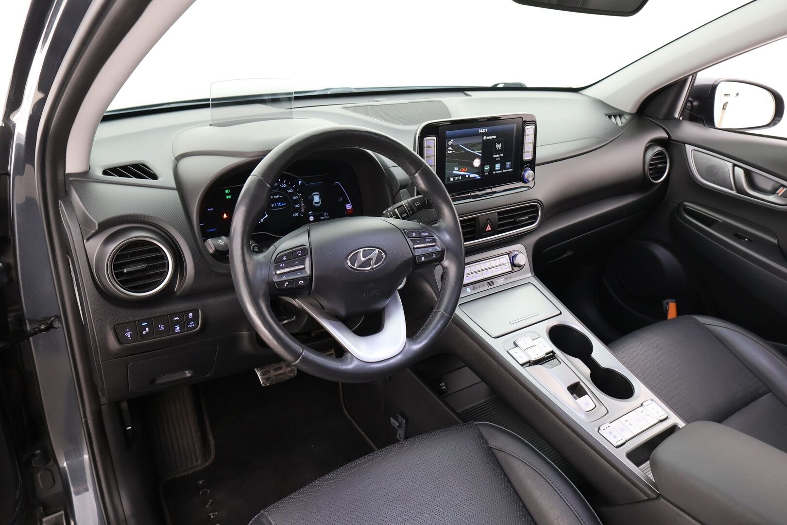 HYUNDAI KONA 2019 Premium Electric 64 kWh / Lämpöpumppu / Ilmastoidut nahkapenkit / Adapt. vakkari / HUD / Kaistavahti / P.Kamera* - *Taloudellinen sähköauto / Kattavasti varusteltu / Siisti maalipinta!*