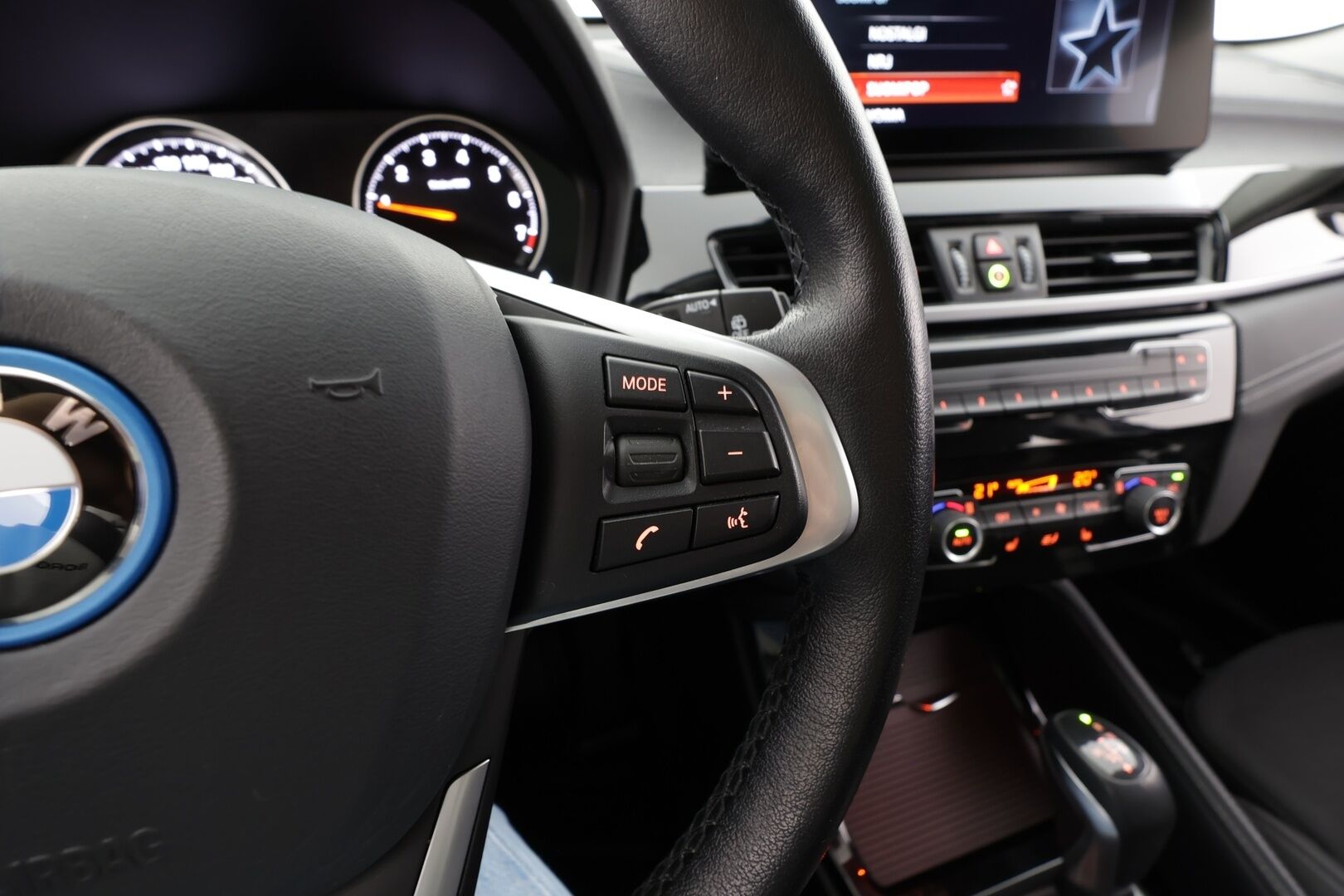 BMW X2 2023 F39 xDrive 25e A Charged Edition - Huippuvarusteet | Vakkari | Muistipenkki | Hifit | Comfort access | P.Kamera | LED | Sporttipenkit