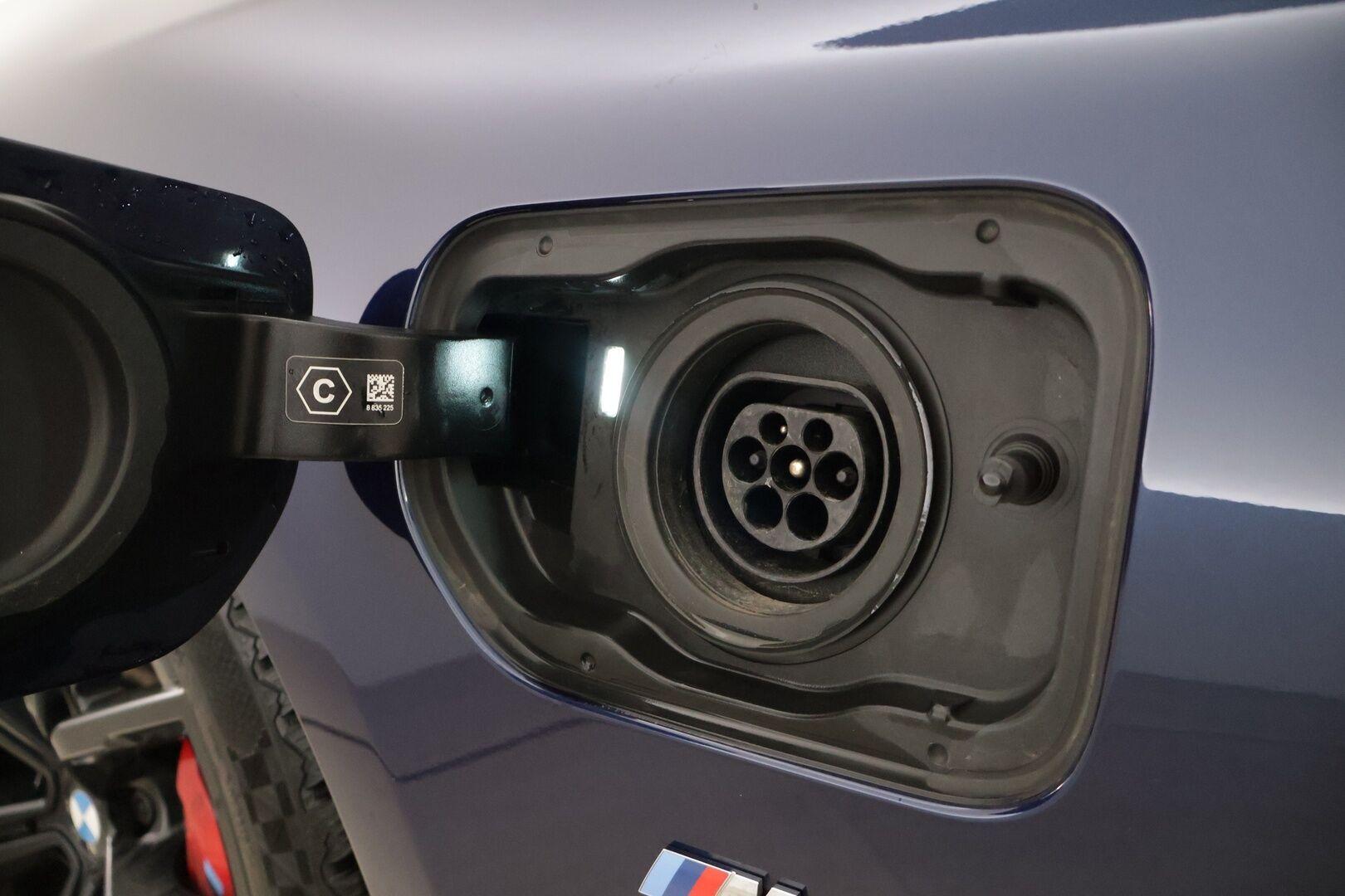 BMW 545 2021 G30 Sedan 545e xDrive A Charged Edition M Sport* H&K / HUD / Adapt. LED / Comfort Access * - * Pysäköinti lämmitin / Sporttipenkit  / P-Kamera / CarPlay / Prof. Navi *