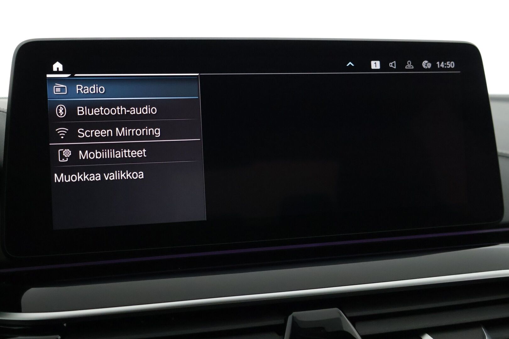 BMW 545 2021 G30 Sedan 545e xDrive A Charged Edition M Sport* H&K / HUD / Adapt. LED / Comfort Access * - * Pysäköinti lämmitin / Sporttipenkit  / P-Kamera / CarPlay / Prof. Navi *