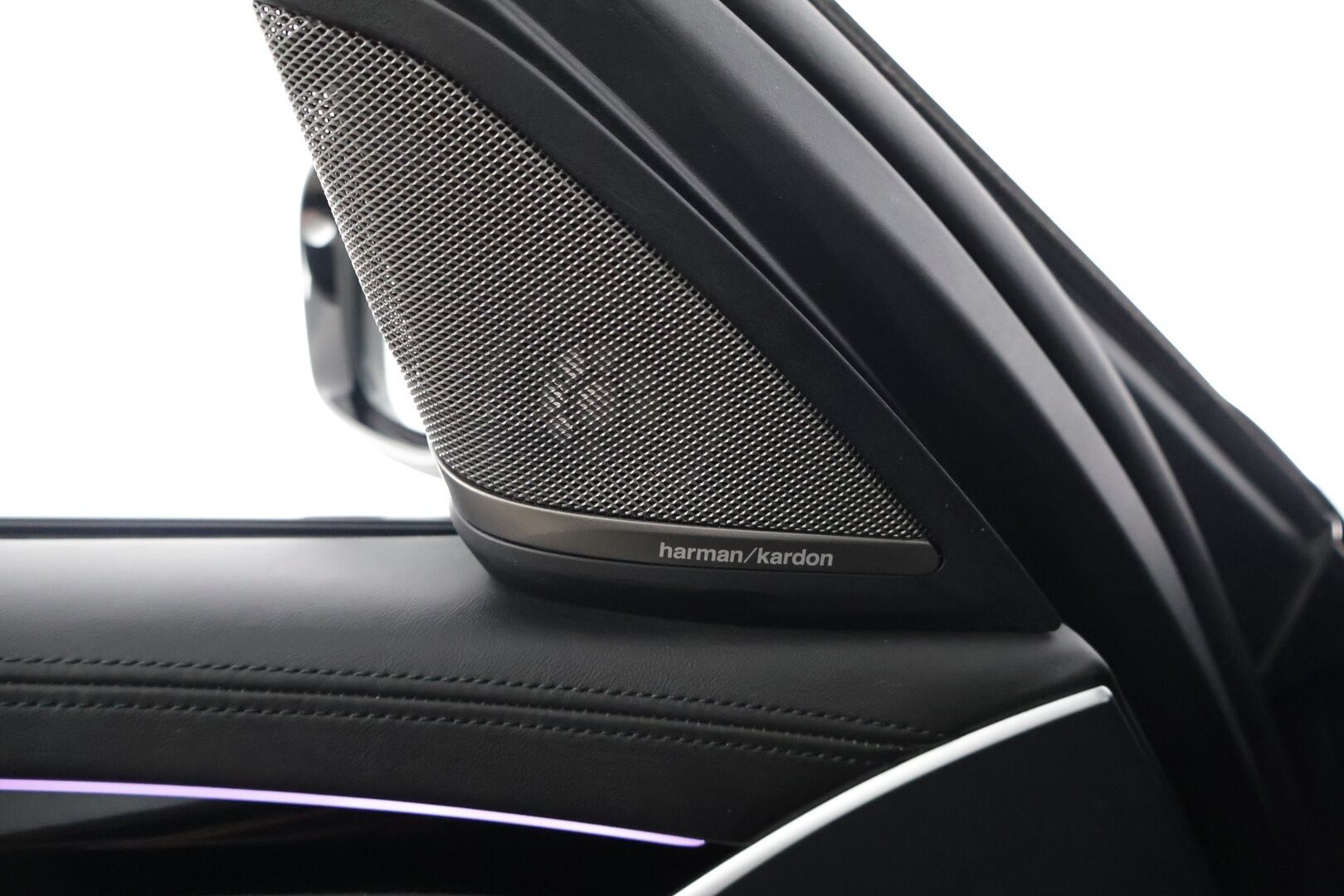 BMW 545 2021 G30 Sedan 545e xDrive A Charged Edition M Sport* H&K / HUD / Adapt. LED / Comfort Access * - * Pysäköinti lämmitin / Sporttipenkit  / P-Kamera / CarPlay / Prof. Navi *