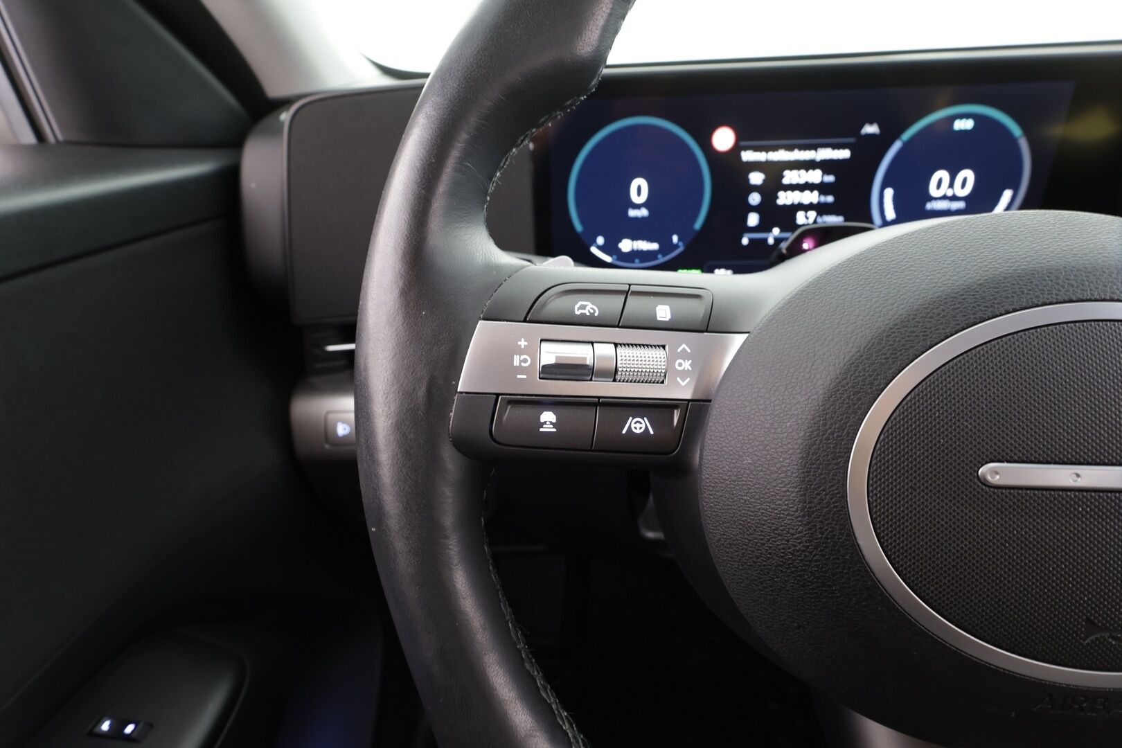 Hyundai KONA 2024 1.6 GDi Hybrid 141 hv 6DCT-aut.Style - | ACC | BOSE | Sähköpenkit | HDA | BSM | Keyless | Ambient light | P.kamera | LED | Lohko+sisälämmitin | 1-om suomiauto | Merkkihuollot |