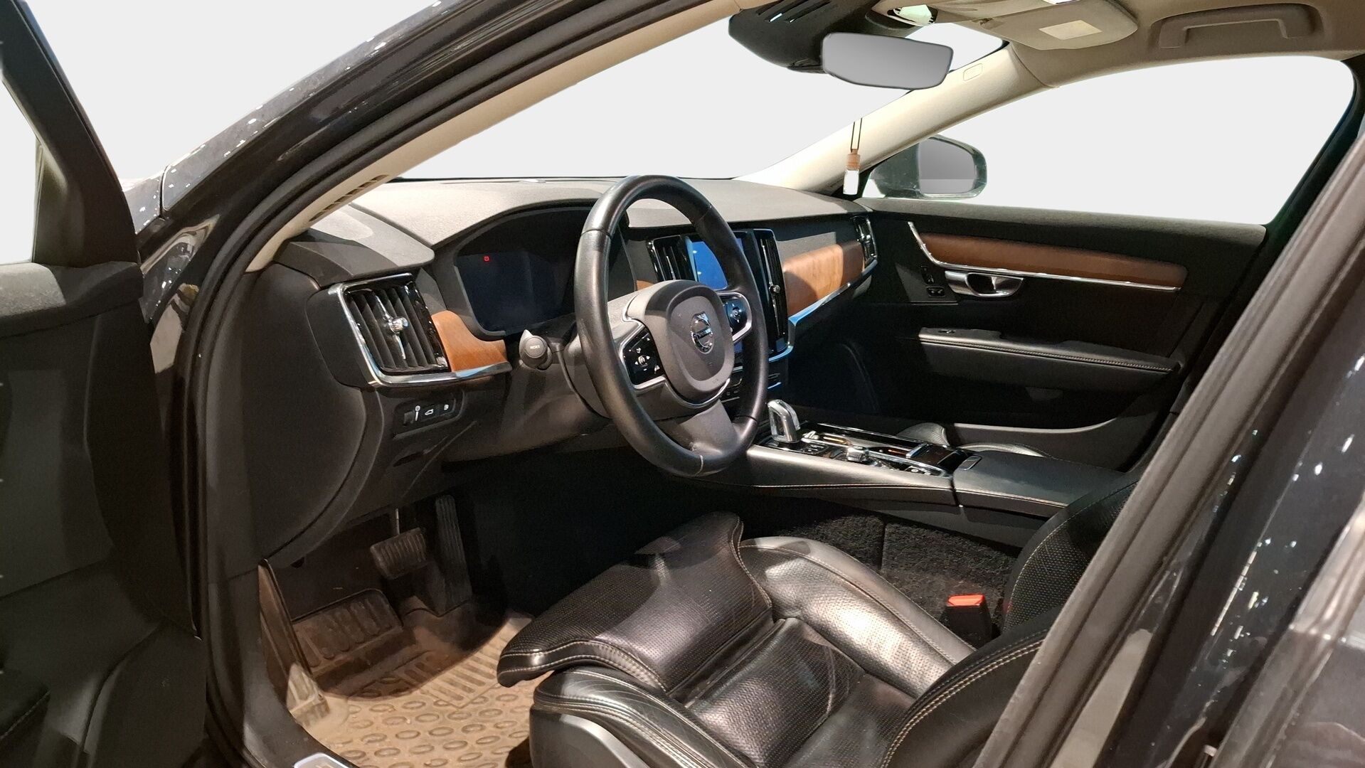 Volvo V90 2017 T8 AWD aut Business Inscription - Adapt.vak & Pilot assist / Nahat / Webasto / Muistipenkit / Full-LED 