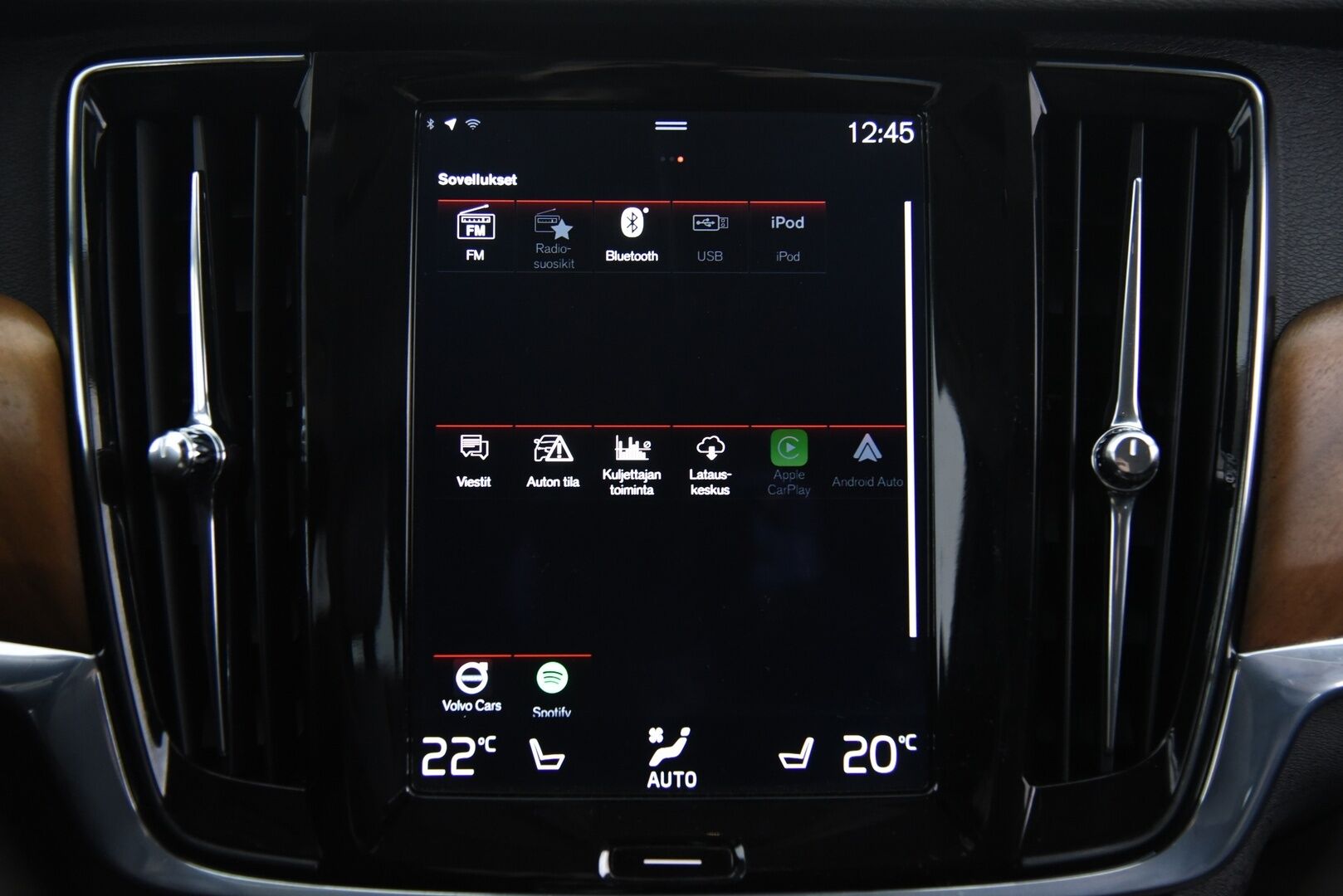 Volvo V90 2017 T8 AWD aut Business Inscription - Adapt.vak & Pilot assist / Nahat / Webasto / Muistipenkit / Full-LED 