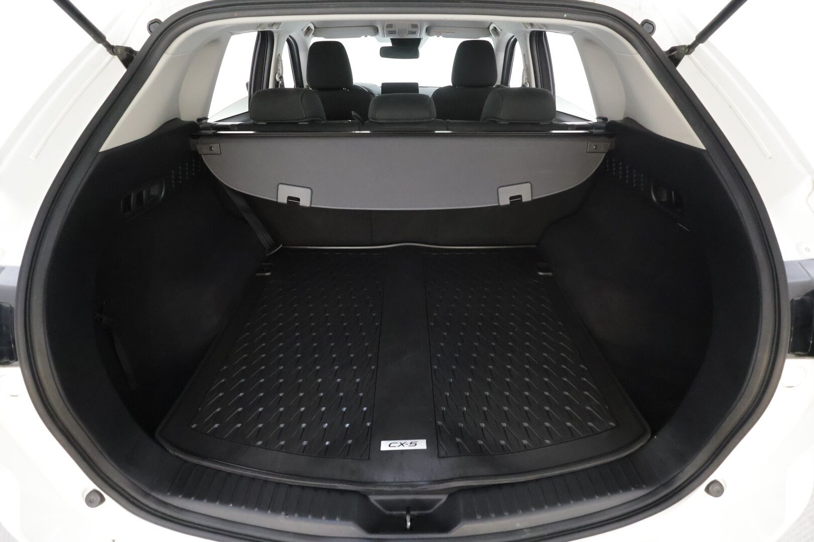 Mazda CX-5 2023 2,0 (165hv) Skyactiv-G AWD Vision 6AT * LED / P.Kamera / Sisätilanlämmitin / Navi / Kaistavahti / Vakkari * - 1-om Suomi-auto / Kahdet renkaat aluvanteilla / Merkkihuollot