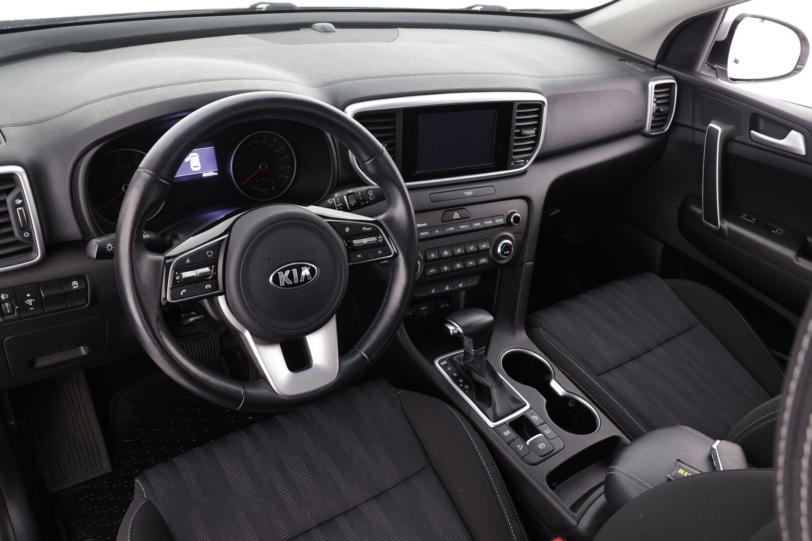 Kia Sportage 2020 1,6 T-GDI ISG Urban Active DCT A/T EcoDynamics * Suomi-auto / Vakkari / P.kamera / Lohkolämmitin * - Kahdet renkaat aluvanteilla 