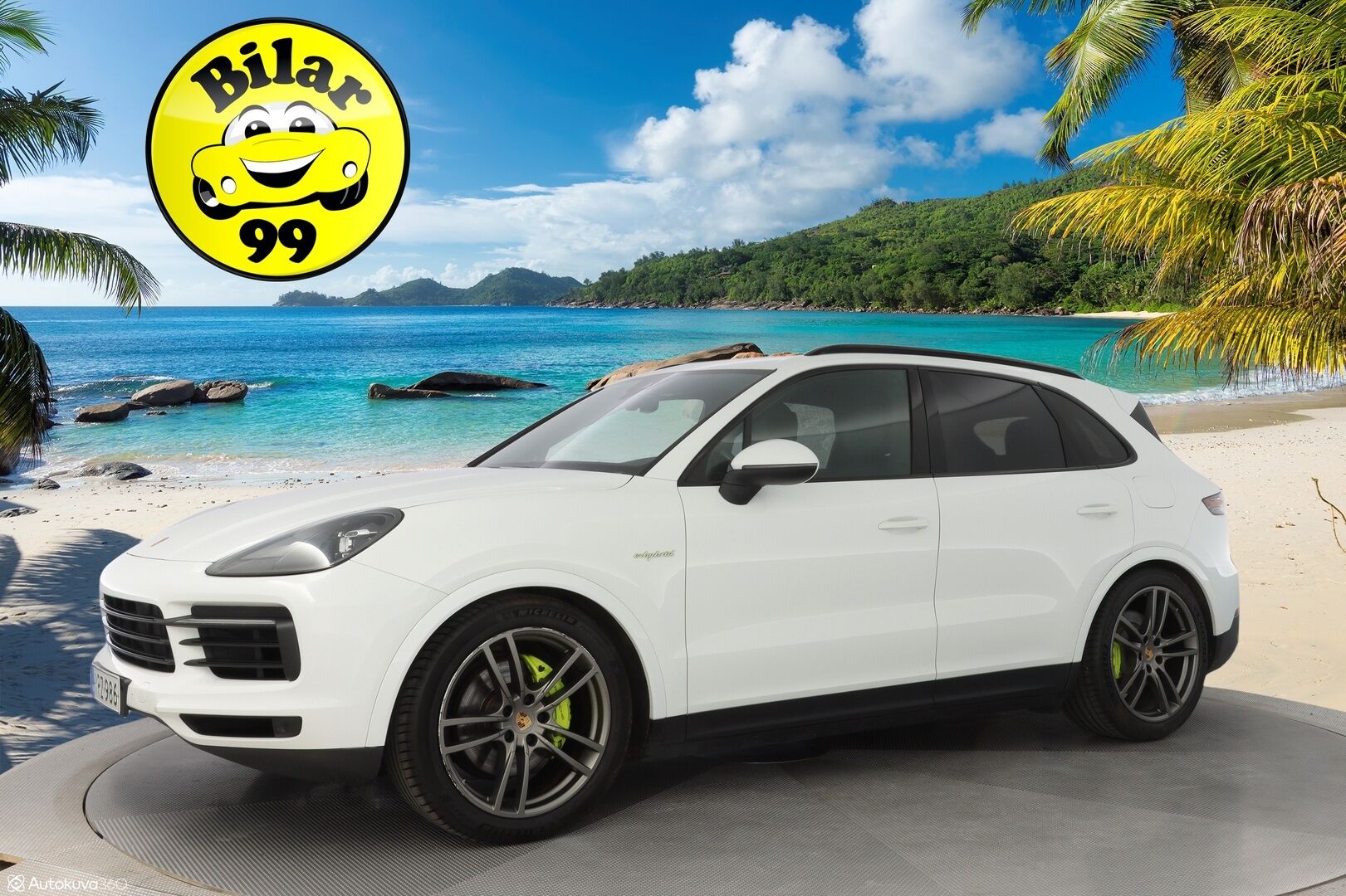 Porsche Cayenne 2018 E-Hybrid *Vetokoukku / Kamera / Nahat / KeylessGO / Ratinlämmitys / S.kontti / S.penkit* - 2,99 % KORKOTARJOUS TÄHÄN AUTOON - Katso mihin hintaan! / Kahdet renkaat alumiinivantein / Siistikuntoinen