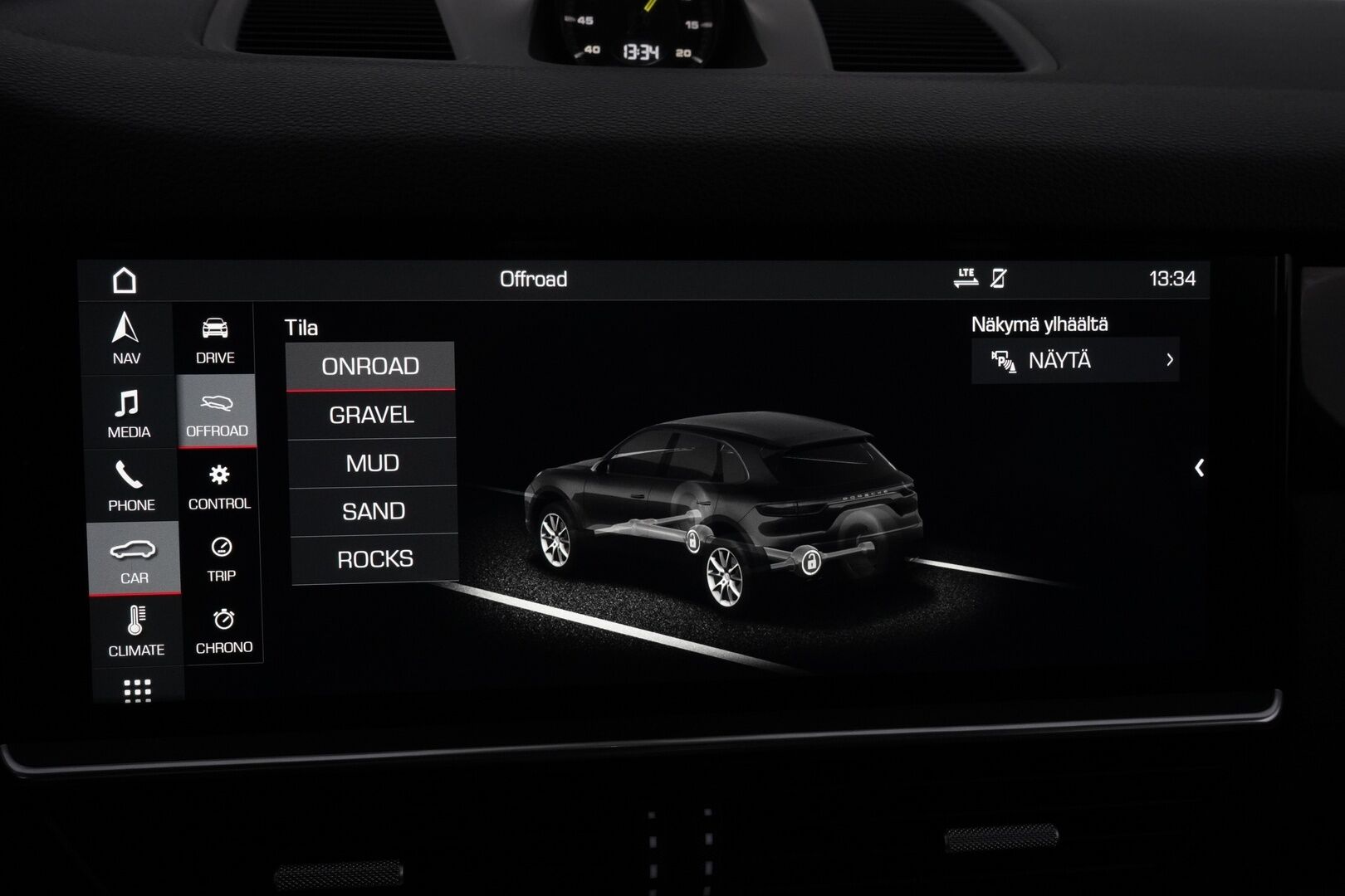 Porsche Cayenne 2018 E-Hybrid *Vetokoukku / Kamera / Nahat / KeylessGO / Ratinlämmitys / S.kontti / S.penkit* - 2,99 % KORKOTARJOUS TÄHÄN AUTOON - Katso mihin hintaan! / Kahdet renkaat alumiinivantein / Siistikuntoinen