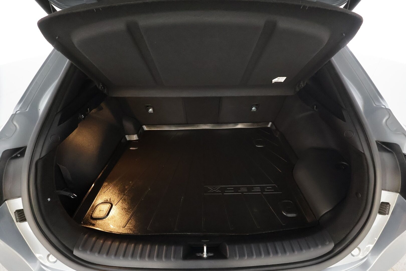 Kia XCeed 2023 1,6 GDI Plug-In Hybrid Business Premium DCT * ACC / Lasikattoluukku / Muistipenkki / LED / Navi / P.kamera * - Ilmastoidut nahat / Kahdet renkaat aluvanteilla / Merkkihuollettu