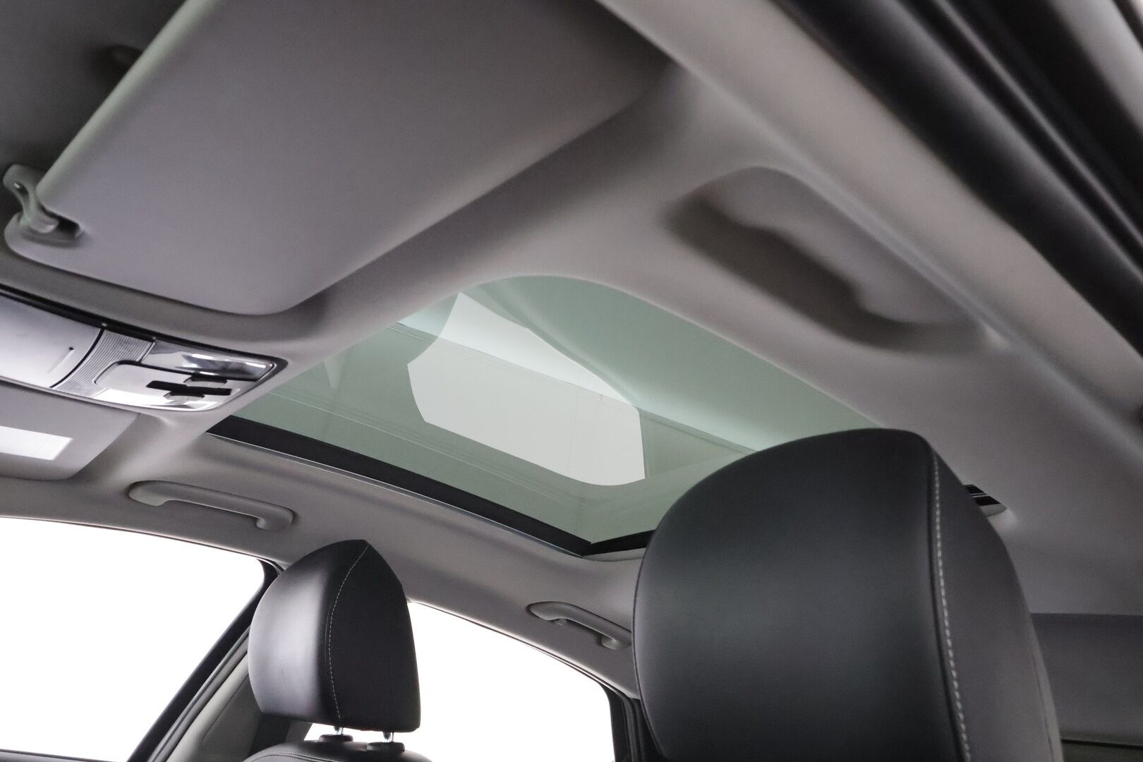 Kia XCeed 2023 1,6 GDI Plug-In Hybrid Business Premium DCT * ACC / Lasikattoluukku / Muistipenkki / LED / Navi / P.kamera * - Ilmastoidut nahat / Kahdet renkaat aluvanteilla / Merkkihuollettu