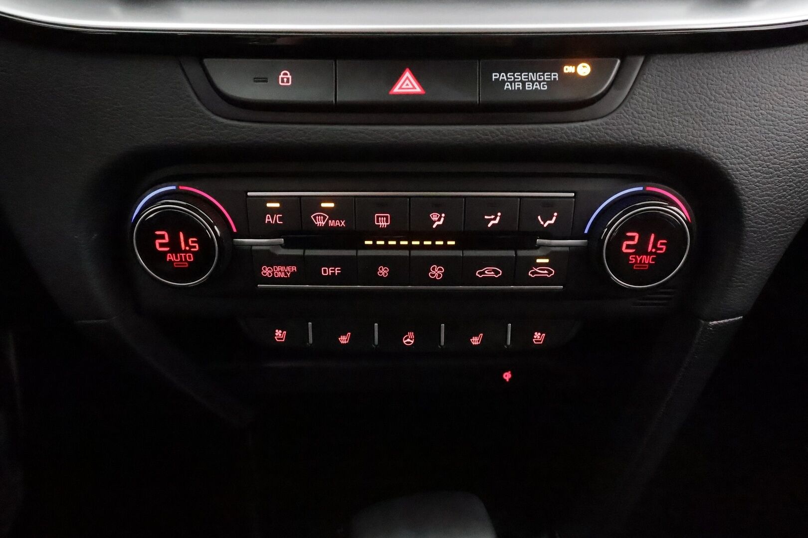 Kia XCeed 2023 1,6 GDI Plug-In Hybrid Business Premium DCT * ACC / Lasikattoluukku / Muistipenkki / LED / Navi / P.kamera * - Ilmastoidut nahat / Kahdet renkaat aluvanteilla / Merkkihuollettu