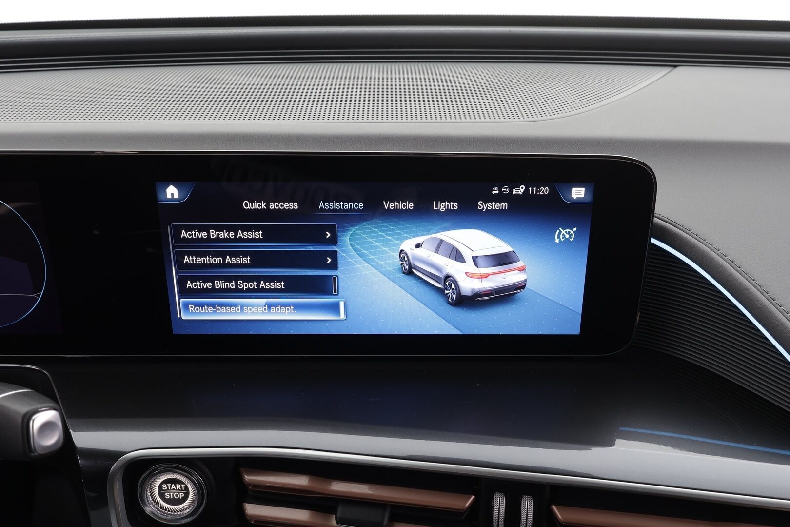 Mercedes-Benz EQC 2023 400 4MATIC AMG * Distronic+ / Vetokoukku / Multibeam LED / Muistipenkit / 360 Kamera / Keyless * - Merkkihuollettu / Akku kuntotarkastettu SoH 97,2%