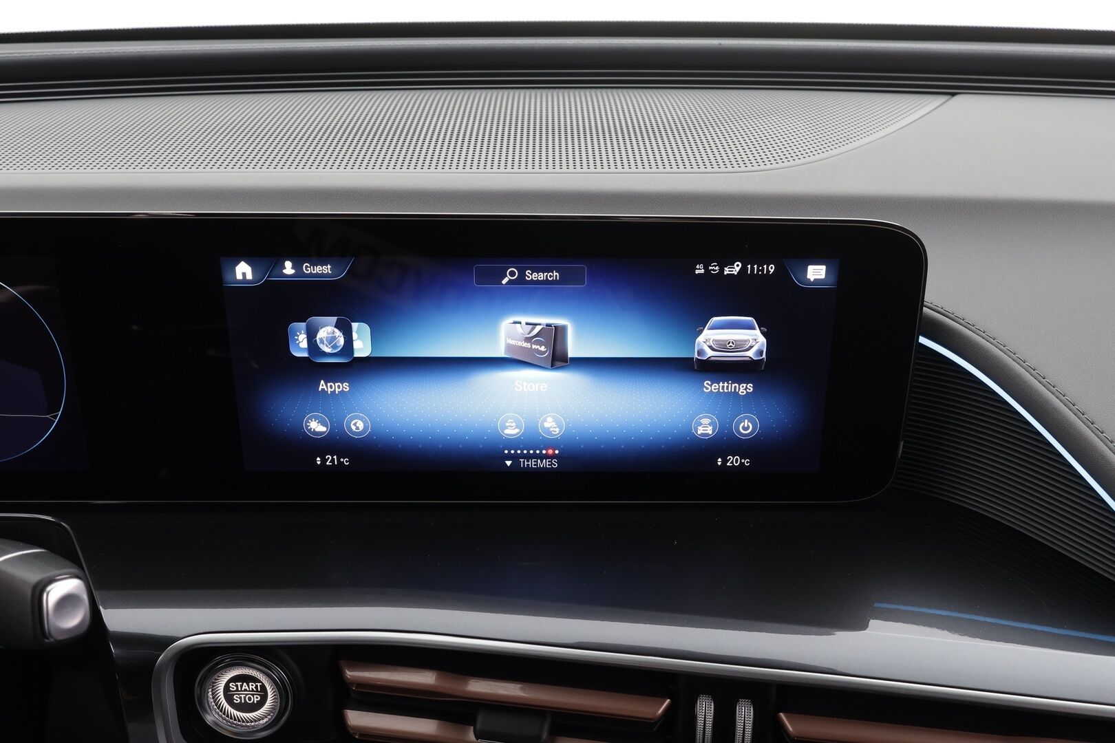 Mercedes-Benz EQC 2023 400 4MATIC AMG * Distronic+ / Vetokoukku / Multibeam LED / Muistipenkit / 360 Kamera / Keyless * - Merkkihuollettu / Akku kuntotarkastettu SoH 97,2%