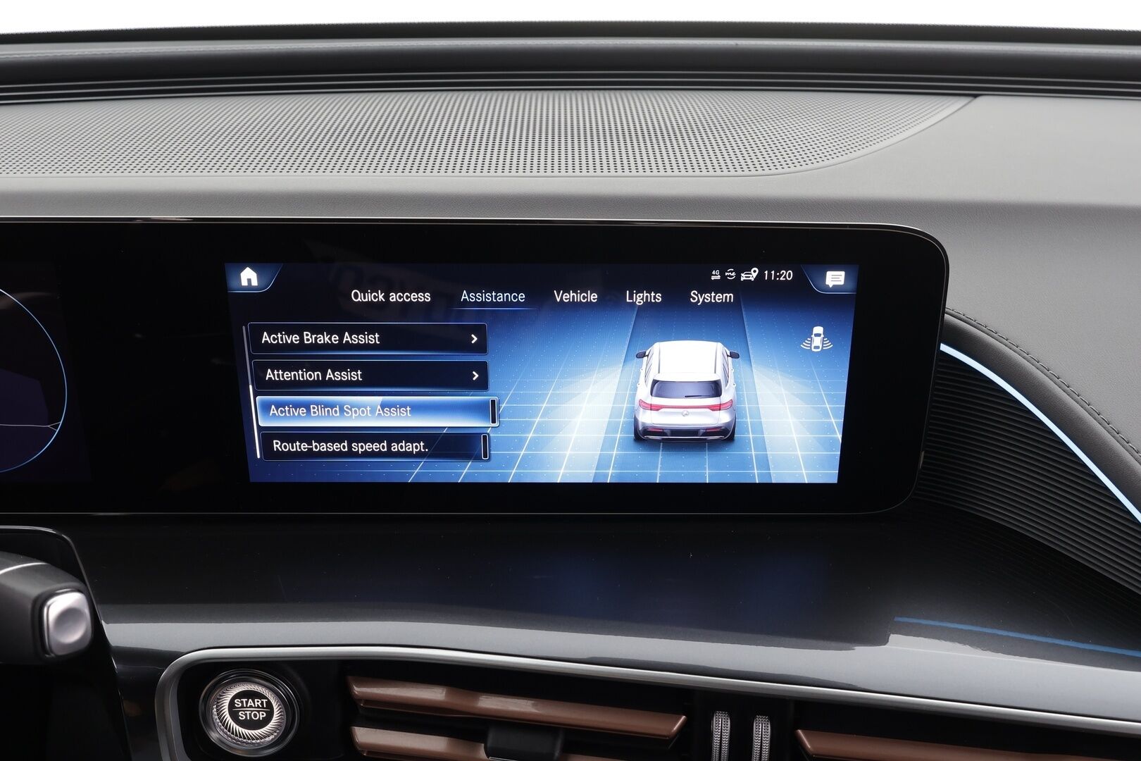 Mercedes-Benz EQC 2023 400 4MATIC AMG * Distronic+ / Vetokoukku / Multibeam LED / Muistipenkit / 360 Kamera / Keyless * - Merkkihuollettu / Akku kuntotarkastettu SoH 97,2%