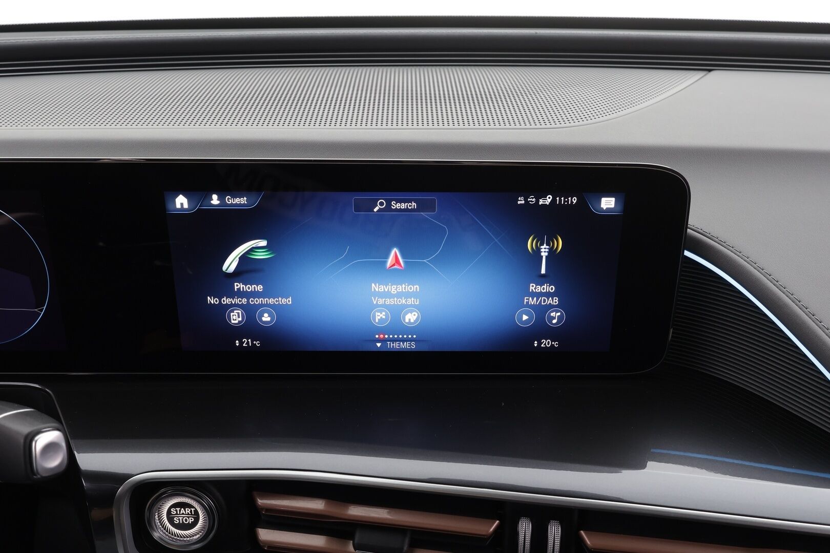 Mercedes-Benz EQC 2023 400 4MATIC AMG * Distronic+ / Vetokoukku / Multibeam LED / Muistipenkit / 360 Kamera / Keyless * - Merkkihuollettu / Akku kuntotarkastettu SoH 97,2%