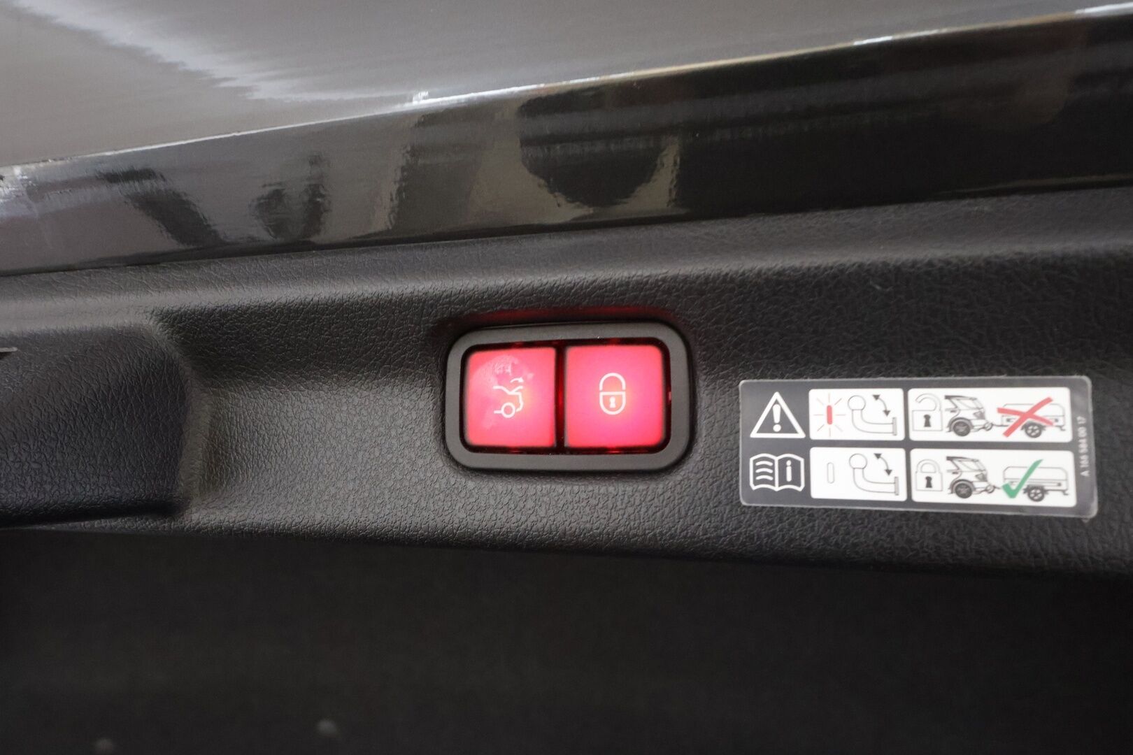 Mercedes-Benz EQE 2023 500 4MATIC AMG * Koukku / Distronic / Ilma-alusta / Digital-Lights / 360 / Burmester / Comfort-penkit Muistilla * - Akku kuntotarkastettu SoH 98,8 / Kahdet renkaat aluvanteilla