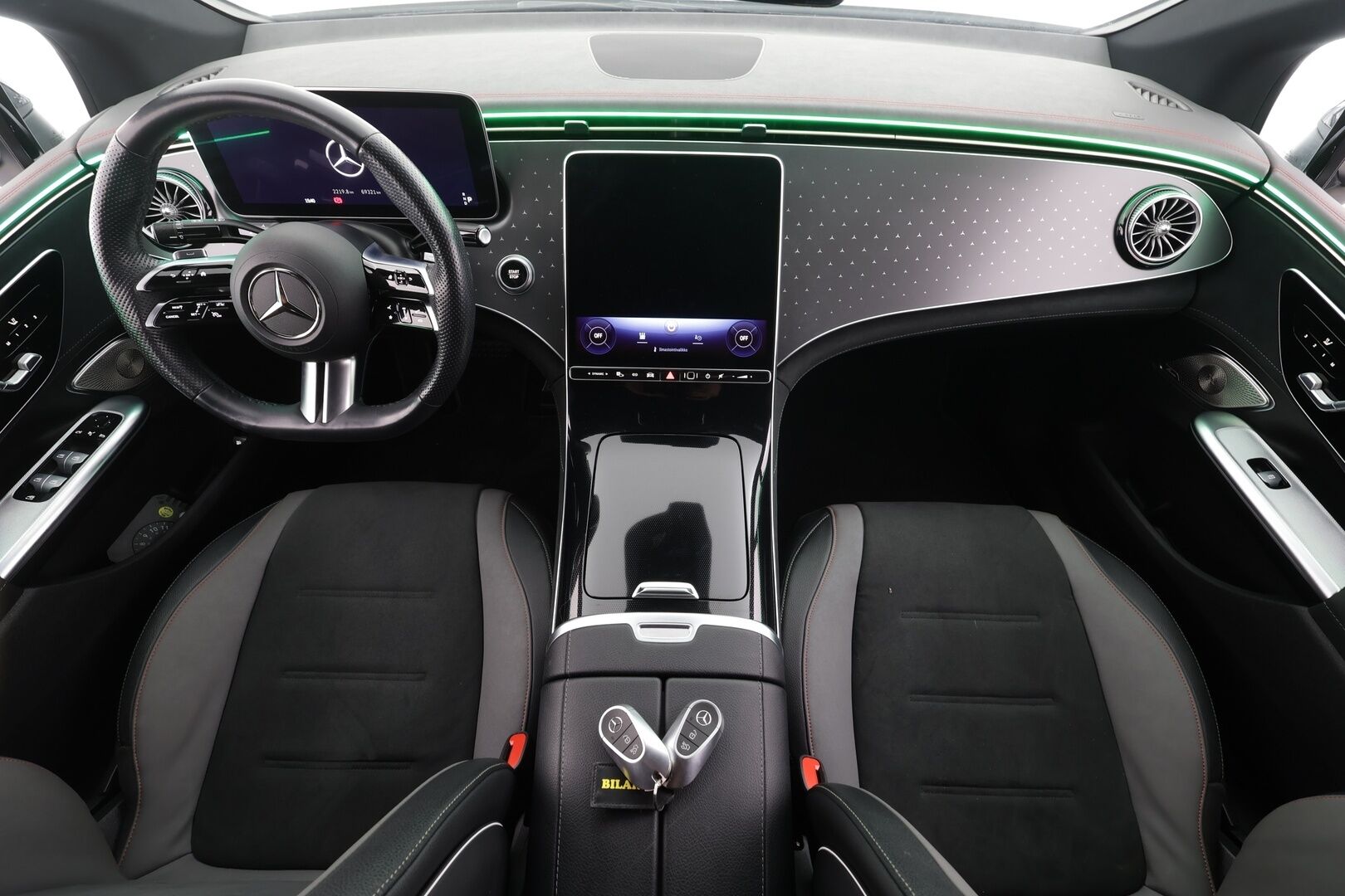 Mercedes-Benz EQE 2023 500 4MATIC AMG * Koukku / Distronic / Ilma-alusta / Digital-Lights / 360 / Burmester / Comfort-penkit Muistilla * - Akku kuntotarkastettu SoH 98,8 / Kahdet renkaat aluvanteilla