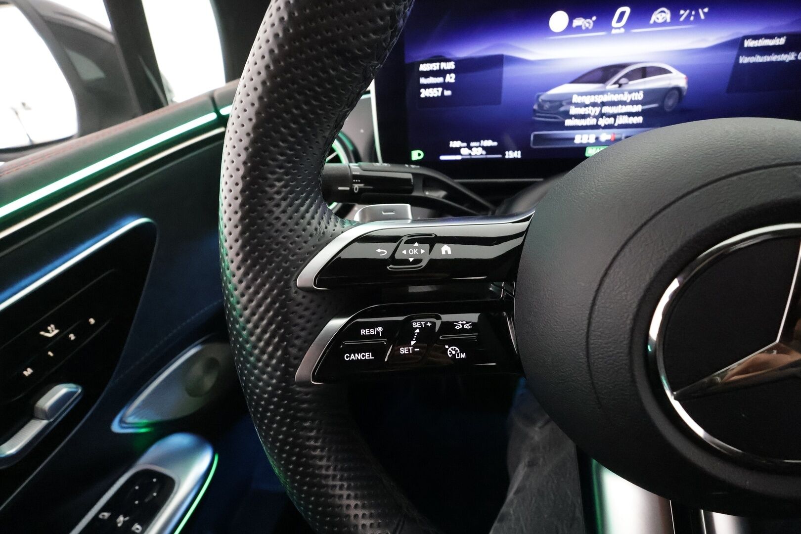 Mercedes-Benz EQE 2023 500 4MATIC AMG * Koukku / Distronic / Ilma-alusta / Digital-Lights / 360 / Burmester / Comfort-penkit Muistilla * - Akku kuntotarkastettu SoH 98,8 / Kahdet renkaat aluvanteilla