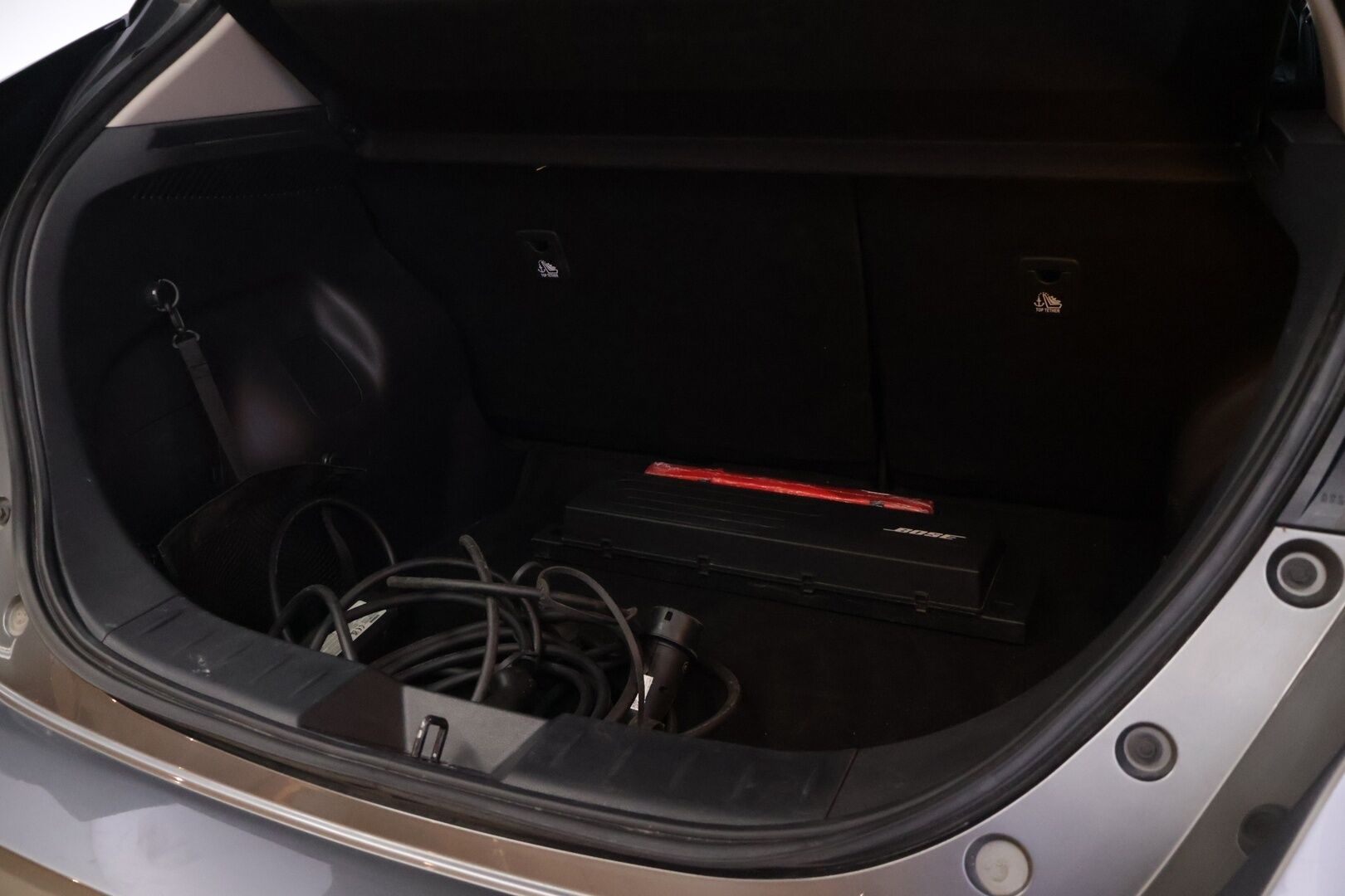 Nissan Leaf 2024 40kWh Tekna MY22 *Nahka-alcantara / 360° / ILP / Bose / ACC* - Harvinaiset varusteet! / Kahdet huippu renkaat! 