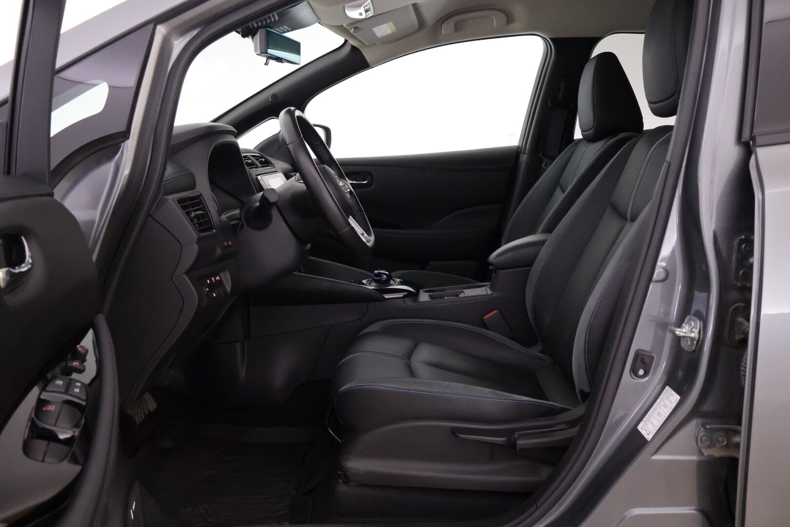 Nissan Leaf 2024 40kWh Tekna MY22 *Nahka-alcantara / 360° / ILP / Bose / ACC* - Harvinaiset varusteet! / Kahdet huippu renkaat! 