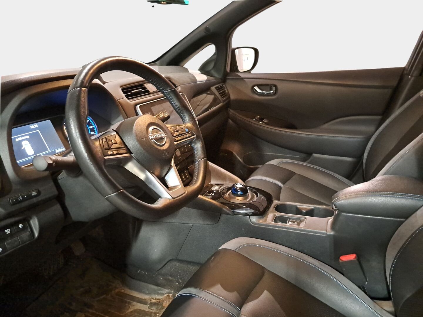 Nissan Leaf 2024 40kWh Tekna MY22 *Nahka-alcantara / 360° / ILP / Bose / ACC* - Harvinaiset varusteet! / Kahdet huippu renkaat! - HULLUT BLACKWEEK JATKOT - KORKOTARJOUS 2,49%