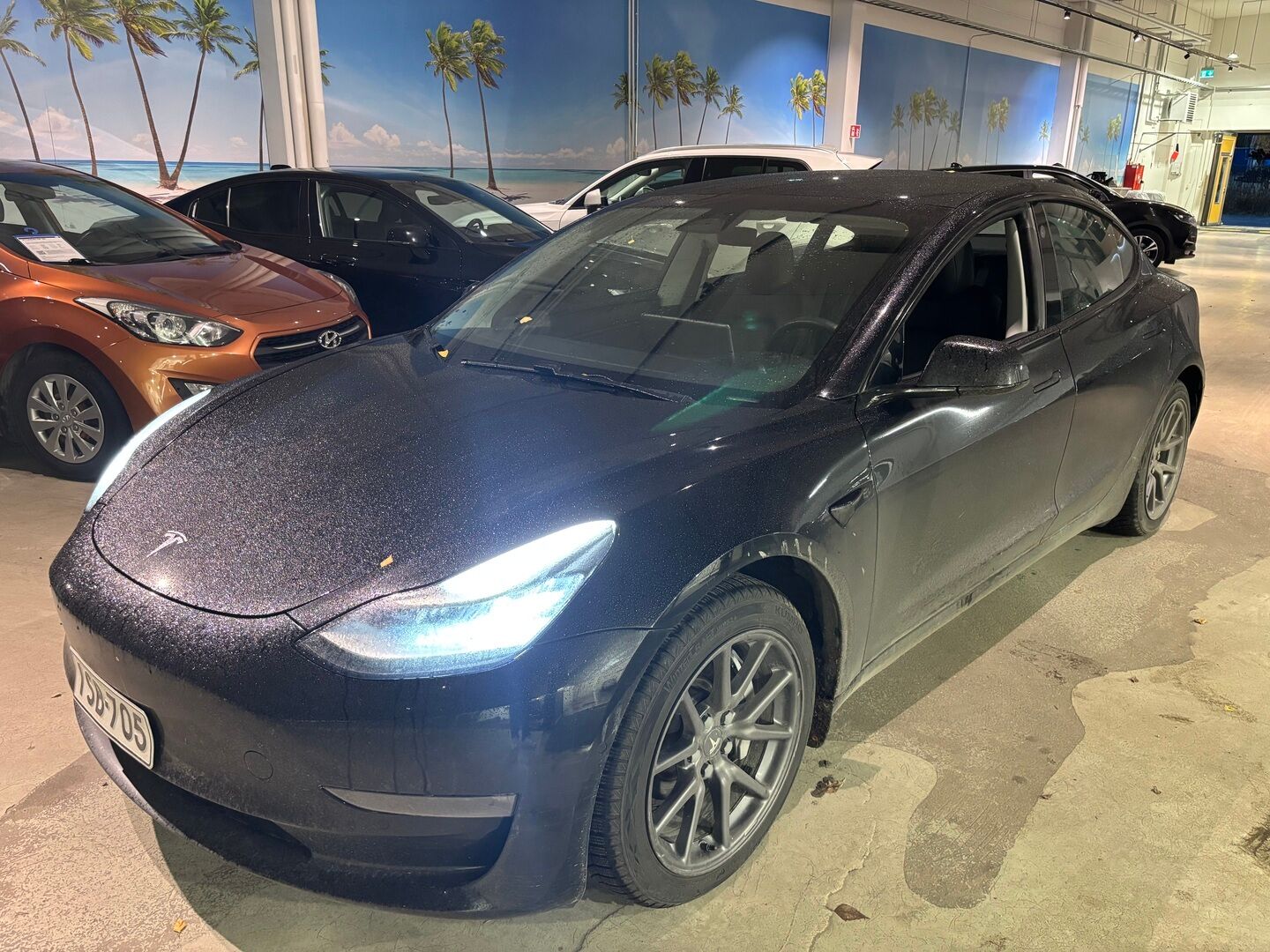 Tesla Model 3 2020 Long-Range Dual Motor AWD - | ACC | Koukku | Lasikatto | Sähkönahat | Muistipenkki | Premium Audio | P.kamera ja tutkat | Autosteer | - KORKO VAIN 3,99 %