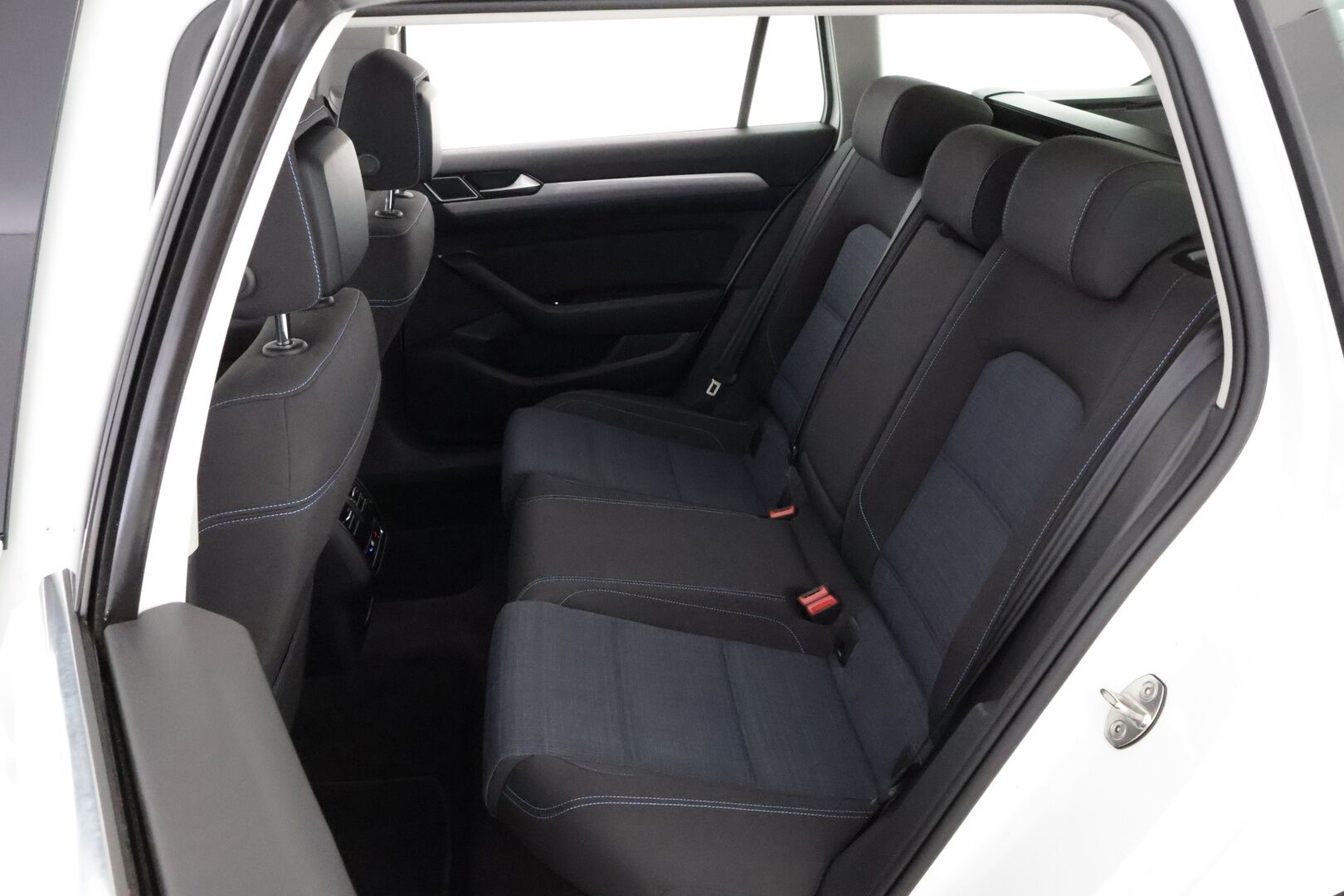 Volkswagen Passat 2022 Variant GTE Plug-In Hybrid 160 kW DSG-automaatti * Lisälämmitin / Adapt.Vakkari / Peruutuskamera / Hieronta / LED / ErgoComfort - Juuri saapunut Tampereelle / 2x Renkaat alkuperäisvantein!