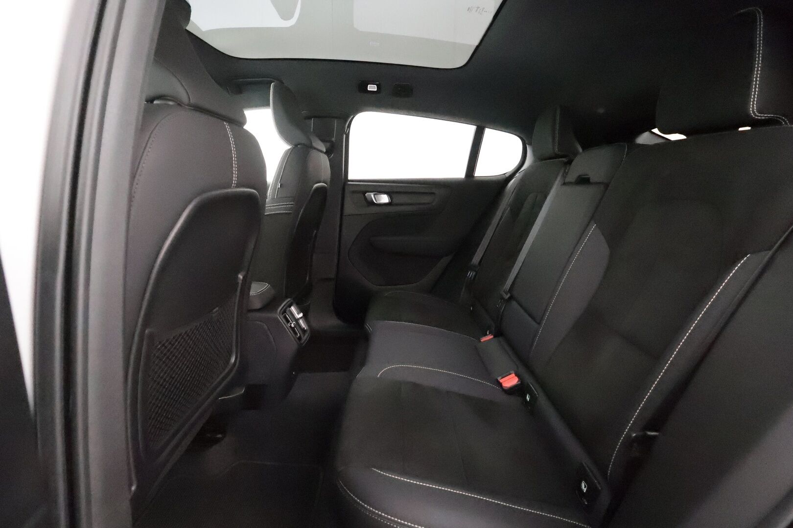 Volvo C40 2023 Recharge Twin Ultimate aut - | ACC | ILP | Koukku | 360° | Harman/Kardon | Lasikatto | Muistipenkki | Sporttipenkit sähköllä | BLIS | Pilot Assist | Merkkihuollot | 2x renkaat aluin | 