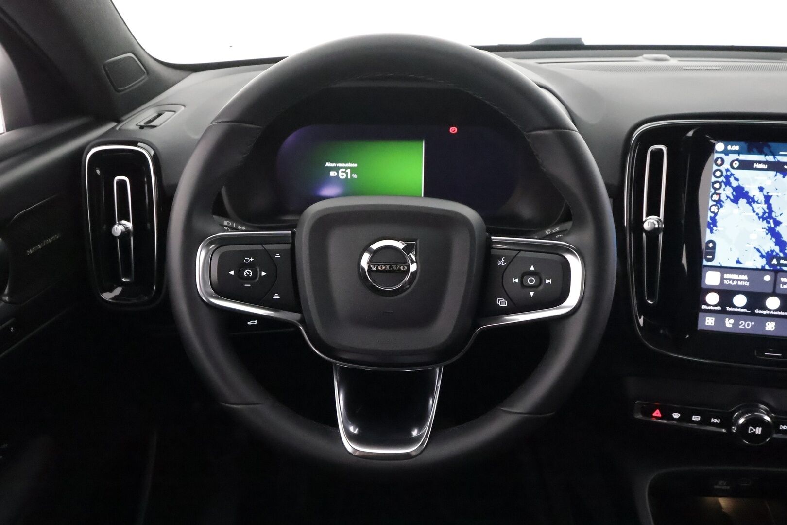 Volvo C40 2023 Recharge Twin Ultimate aut - | ACC | ILP | Koukku | 360° | Harman/Kardon | Lasikatto | Muistipenkki | Sporttipenkit sähköllä | BLIS | Pilot Assist | Merkkihuollot | 2x renkaat aluin | 