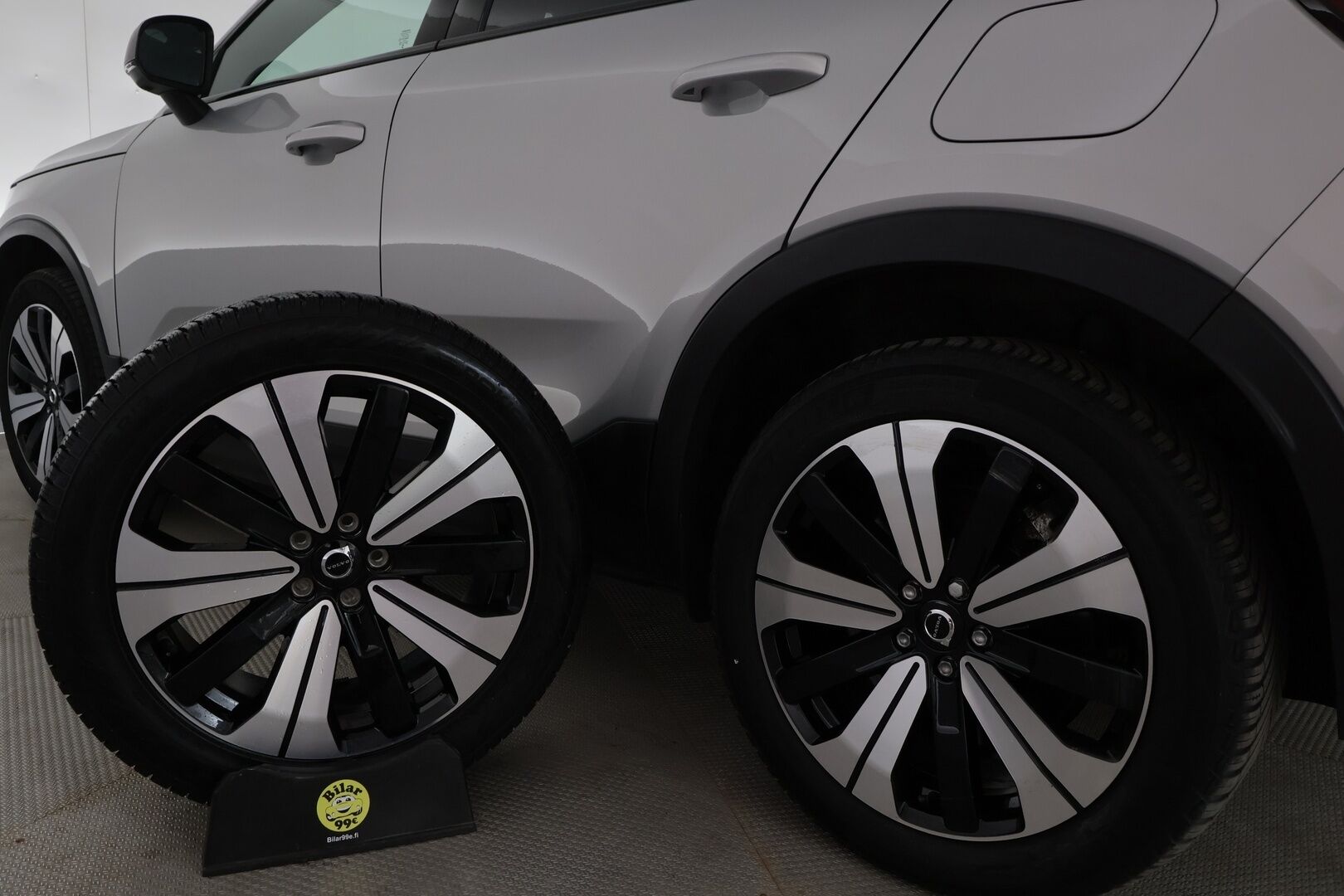 Volvo C40 2023 Recharge Twin Ultimate aut - | ACC | ILP | Koukku | 360° | Harman/Kardon | Lasikatto | Muistipenkki | Sporttipenkit sähköllä | BLIS | Pilot Assist | Merkkihuollot | 2x renkaat aluin | 