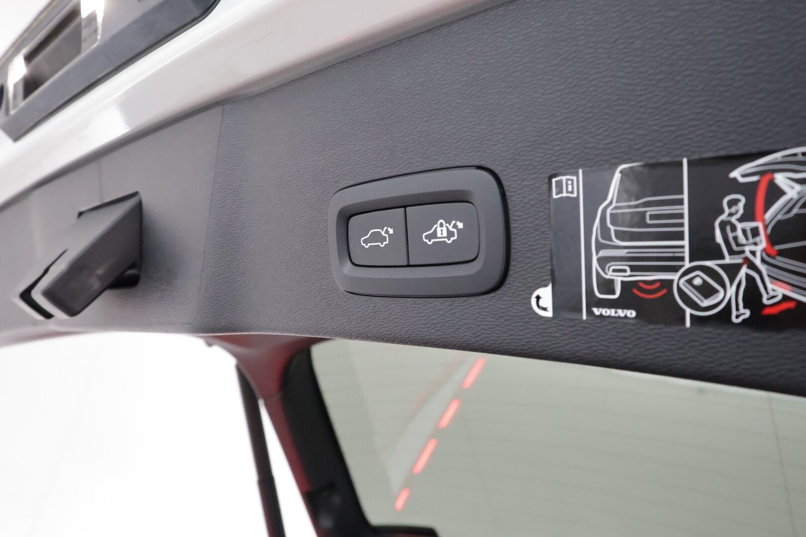 Volvo C40 2022 Recharge Twin Business Launch Edition aut - 3,99 % KORKOTARJOUS TÄHÄN AUTOON - Lämpöpumppu / Adapt.Vakkari / Harman & Kardon / Pixel LED / Lasikatto / 360 Kamera / Nahka-Alcantara Muistipenkki / KeylessGo / Huippuvarusteet!