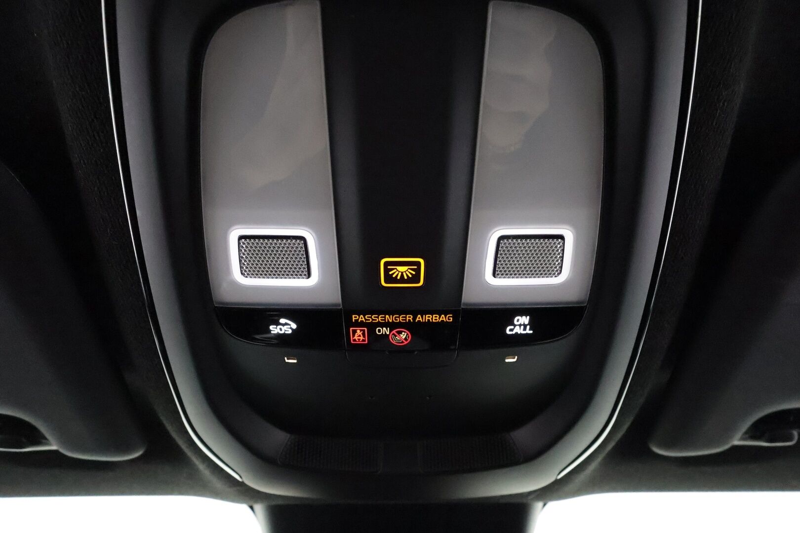 Volvo C40 2022 Recharge Twin Business Launch Edition aut - 3,99 % KORKOTARJOUS TÄHÄN AUTOON - Lämpöpumppu / Adapt.Vakkari / Harman & Kardon / Pixel LED / Lasikatto / 360 Kamera / Nahka-Alcantara Muistipenkki / KeylessGo / Huippuvarusteet!