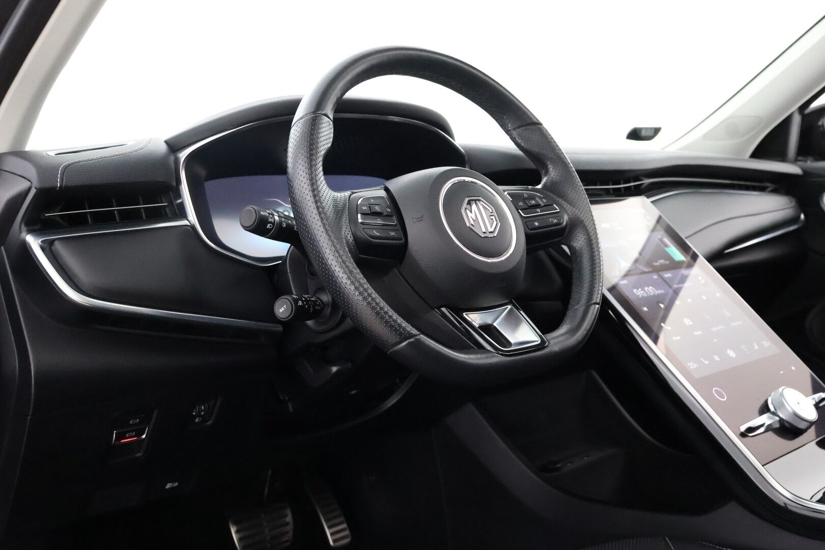MG MARVEL R 2022 Electric 70kWh Luxury - Panorama / ACC / 360 Kamera / Tehdastakuu voimassa / Ilmastoidut istuimet / BLIS / Juuri tullut Tampereelle!