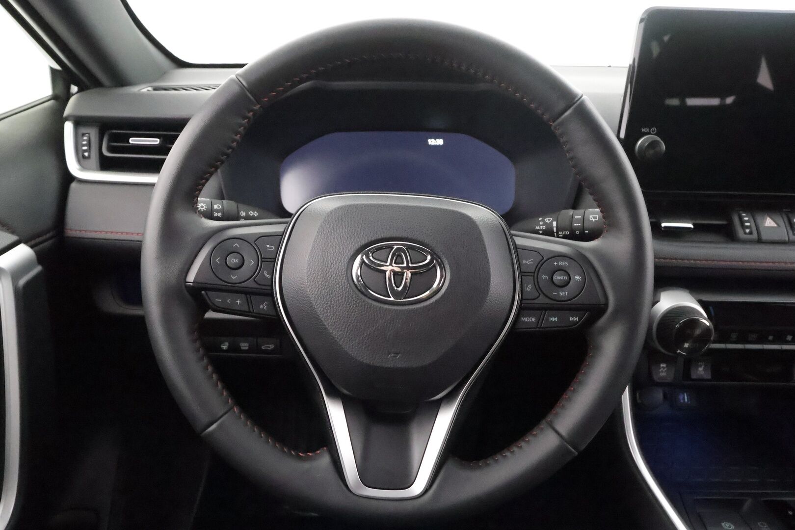 Toyota RAV4 Plug-in 2025 2,5 Hybrid AWD-i Active Plus Anniversary Edition - | ACC | Koukku | Facelift | Sähköpenkki | P.kamera | Keyless | Navi | LTA | BSM | Lämm. ratti | Digimittaristo | LED | 1-om suomiauto | Merkkihuollettu |