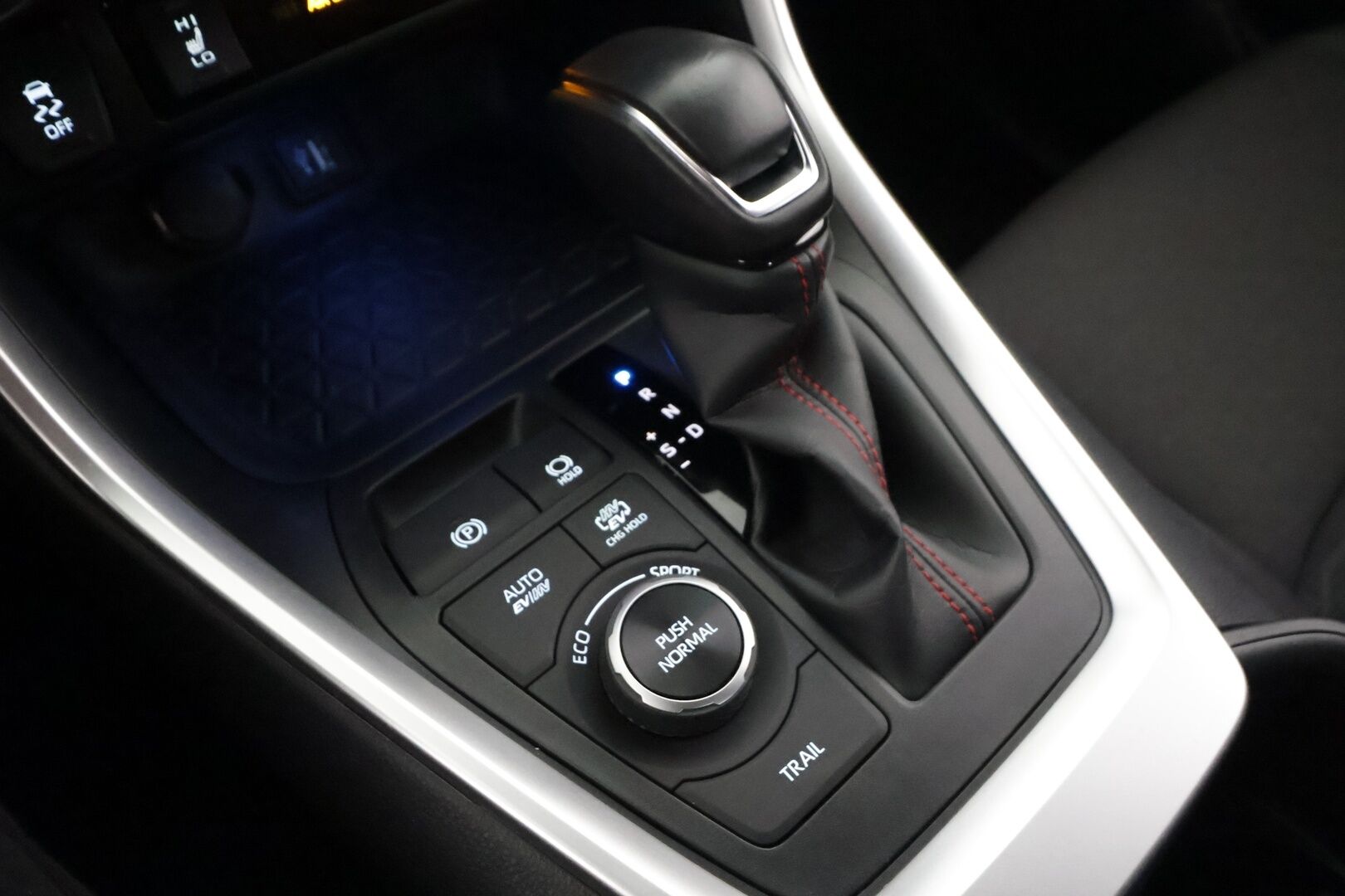 Toyota RAV4 Plug-in 2025 2,5 Hybrid AWD-i Active Plus Anniversary Edition - | ACC | Koukku | Facelift | Sähköpenkki | P.kamera | Keyless | Navi | LTA | BSM | Lämm. ratti | Digimittaristo | LED | 1-om suomiauto | Merkkihuollettu |