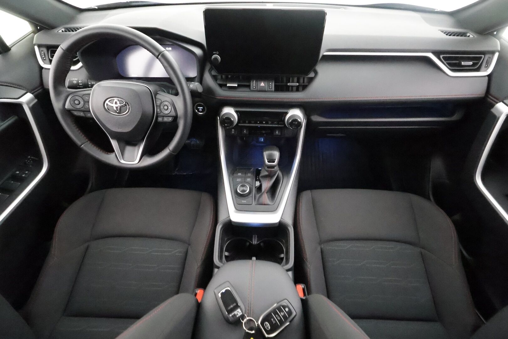 Toyota RAV4 Plug-in 2025 2,5 Hybrid AWD-i Active Plus Anniversary Edition - | ACC | Koukku | Facelift | Sähköpenkki | P.kamera | Keyless | Navi | LTA | BSM | Lämm. ratti | Digimittaristo | LED | 1-om suomiauto | Merkkihuollettu |