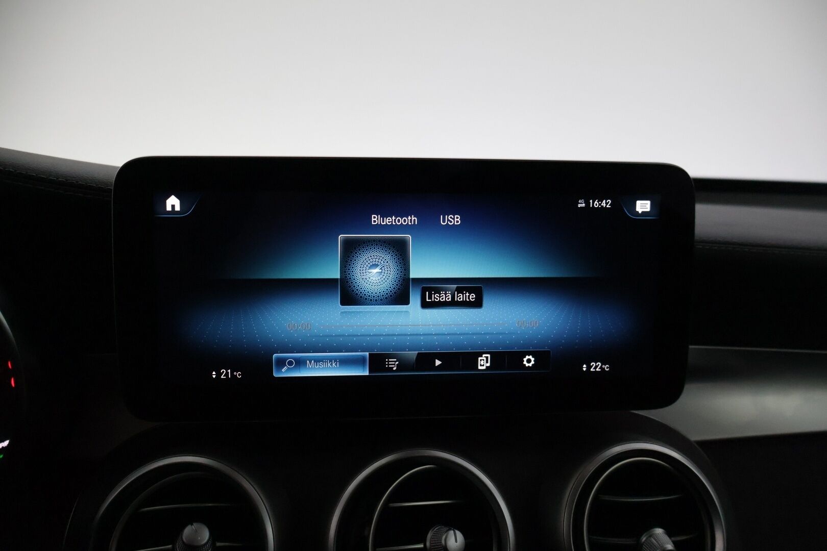 MERCEDES-BENZ GLC 2020 300 e 4MATIC A Business EQ Power * Distronic+ / Panorama / P-kamera / Sporttipenkit / LED High Perf. / Navi / Apple&Android * - Kovilla varusteilla / ACC / Hyvin Huollettu - HULLU BLACKWEEK KORKOTARJOUS 2,49%