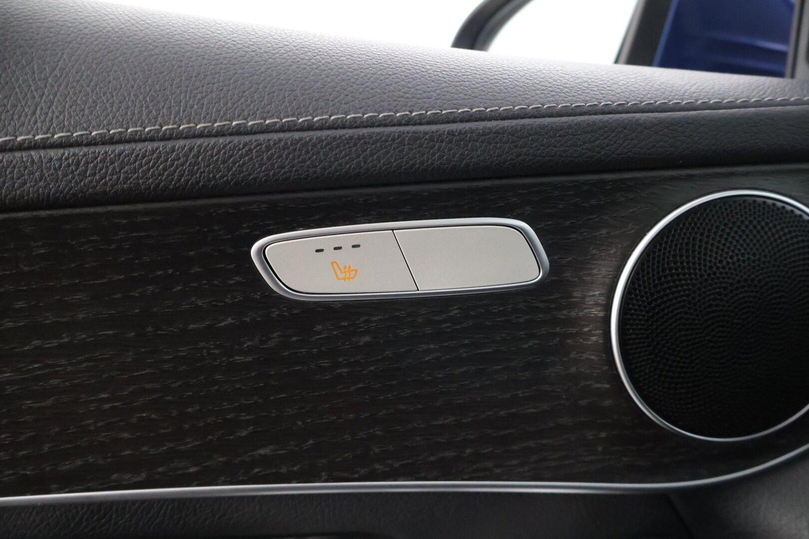 MERCEDES-BENZ GLC 2020 300 e 4MATIC A Business EQ Power * Distronic+ / Panorama / P-kamera / Sporttipenkit / LED High Perf. / Navi / Apple&Android * - Kovilla varusteilla / ACC / Hyvin Huollettu - HULLU BLACKWEEK KORKOTARJOUS 2,49%