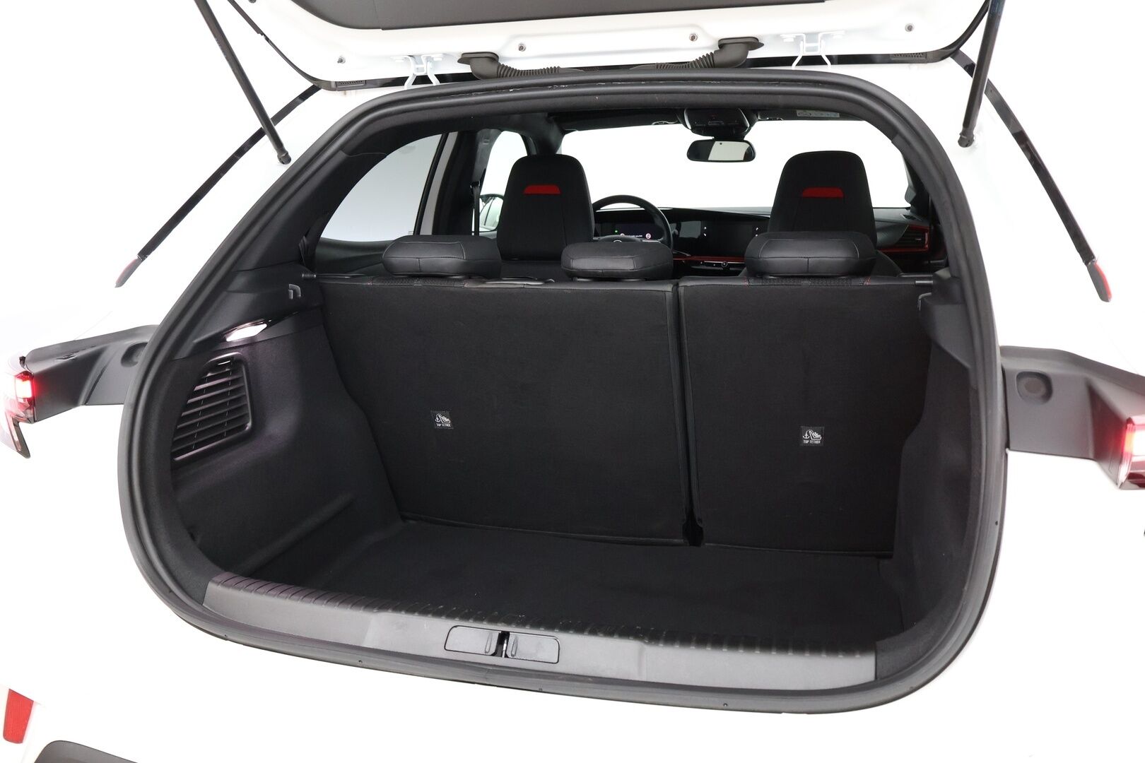 Opel Mokka-e 2023 GS Ultimate 136 automaatti - Digimittari / 360-Kamera / LED / Navigointi / Vakkari / Siisti Yksilö!