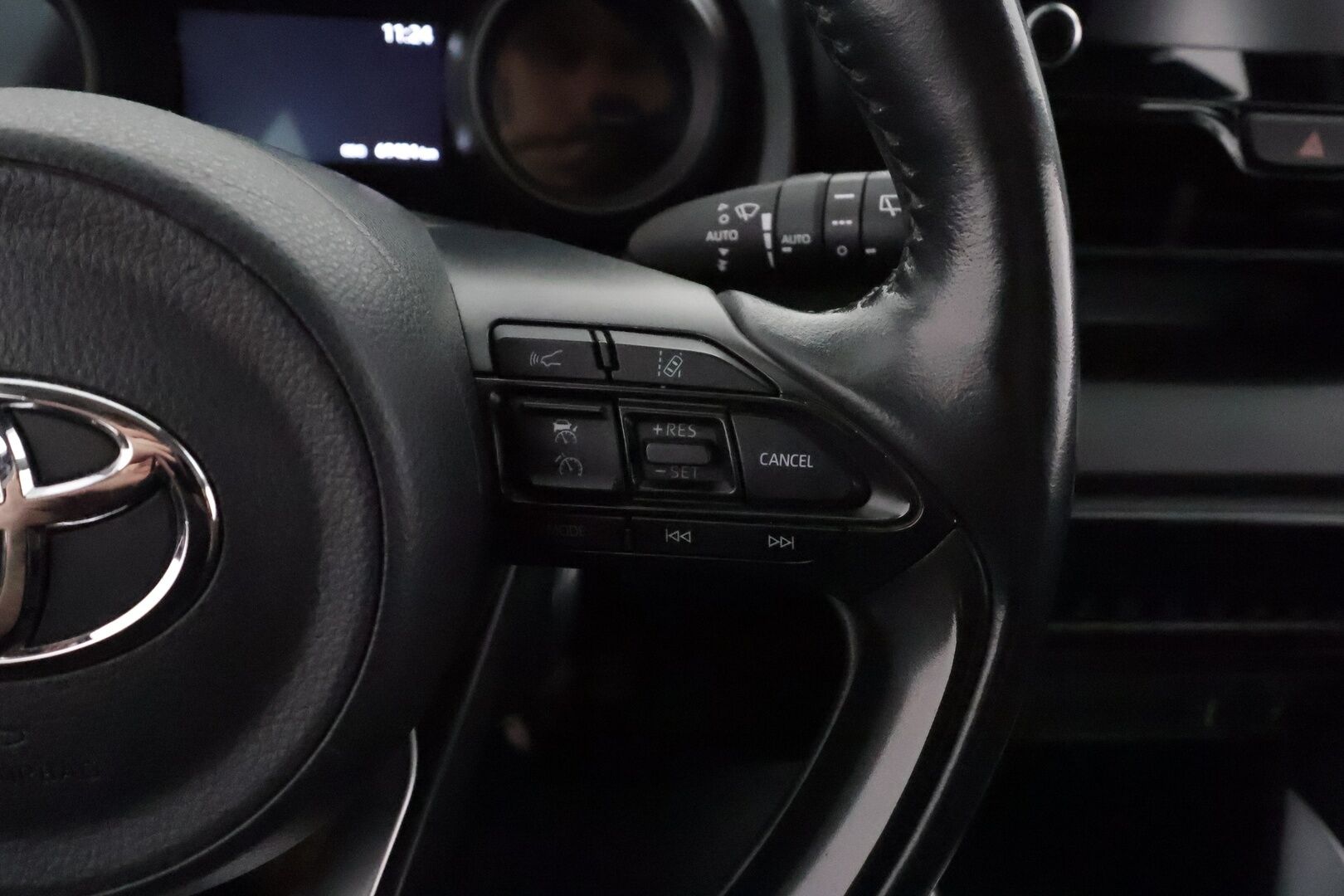 TOYOTA YARIS 2020 1,5 Hybrid Style *ACC / Digimittaristo / Apple&Android / P.kamera / LED / Lohko* - Merkkihuollettu / Kahdet alumiinivanteet / Hyvät varusteet!
